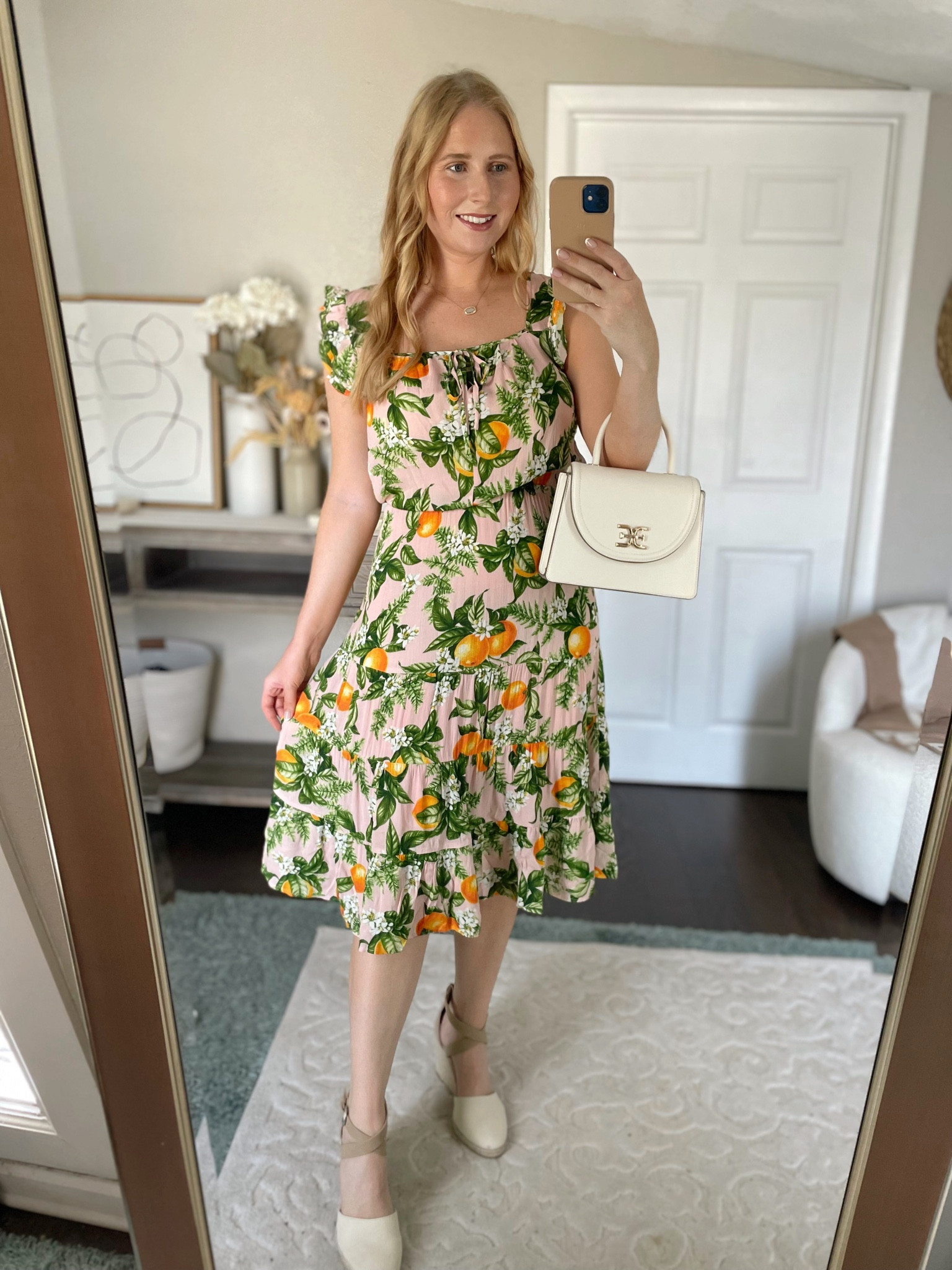 Walmart dress, size M


#LTKunder50 #LTKSeasonal #LTKFind