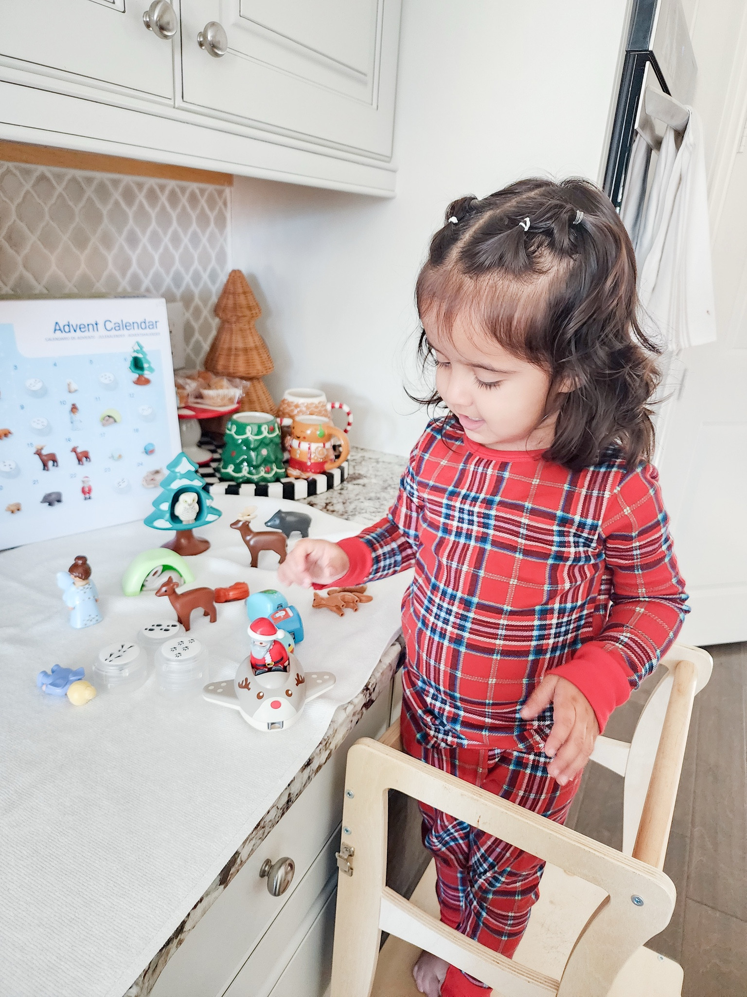 Playmobil advent calendar for toddlers!! Cutest high quality toys that they can play over and over again. Her Christmas pjs are from Target !! 




Advent calendar 
Toddler advent calendar
Toddler Christmas 
Toddler Christmas pjss

#LTKKids #LTKHoliday #LTKGiftGuide
