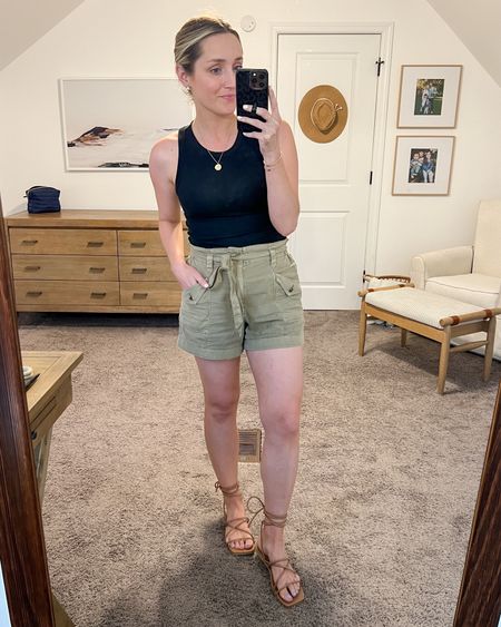 Utility shorts - cargo shorts- mom friendly outfit