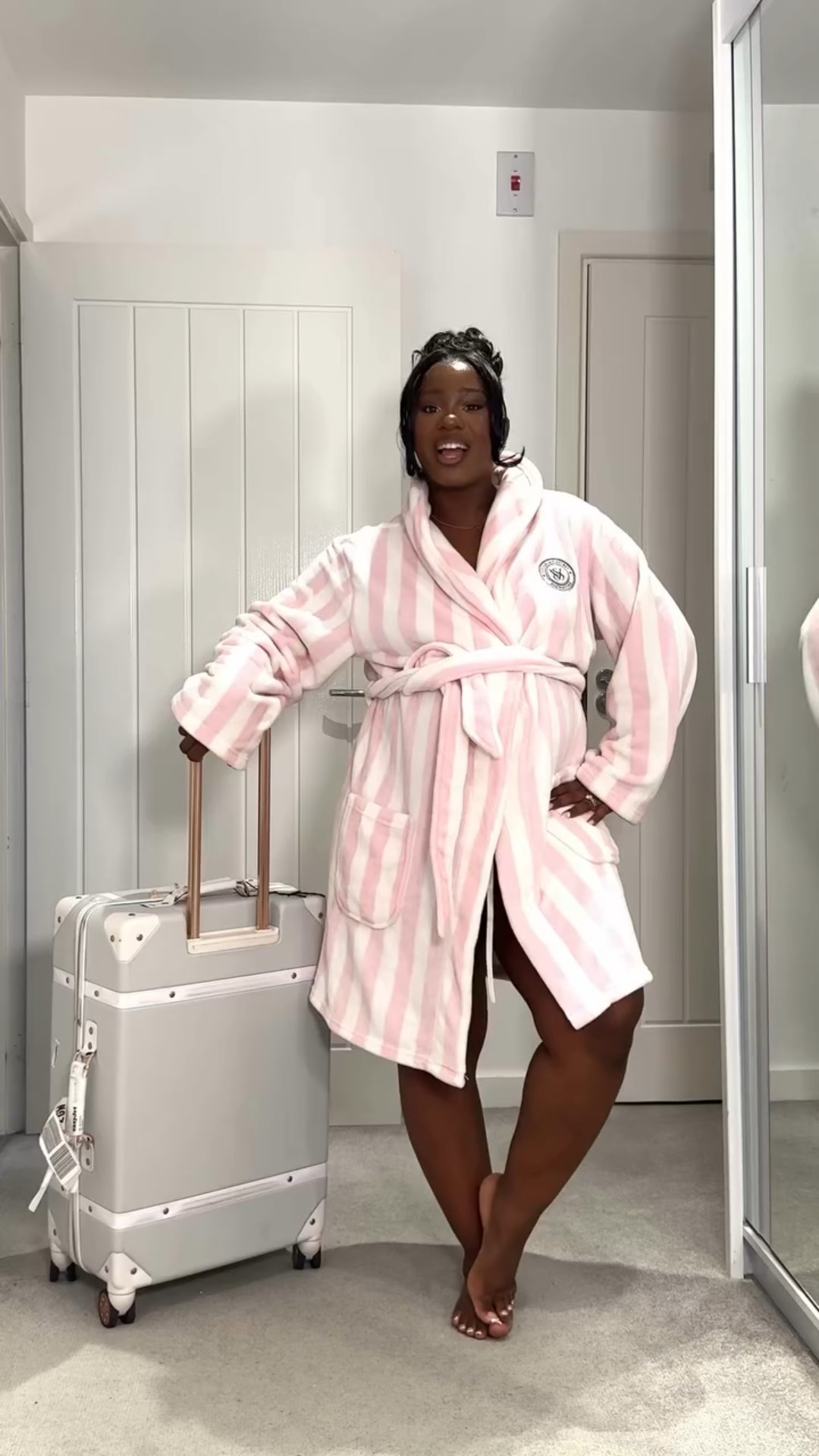 Babymoon inspo loading 💙☁️ Of course we had to incorporate shades of blue — sea, sky, and sweet baby vibes! 🐚👶🏽 Every look is from @victoriassecretuk and I’m obsesseddd 😍✨ #BabyOnBoard #BlueMood #VictoriaSecretsStyle