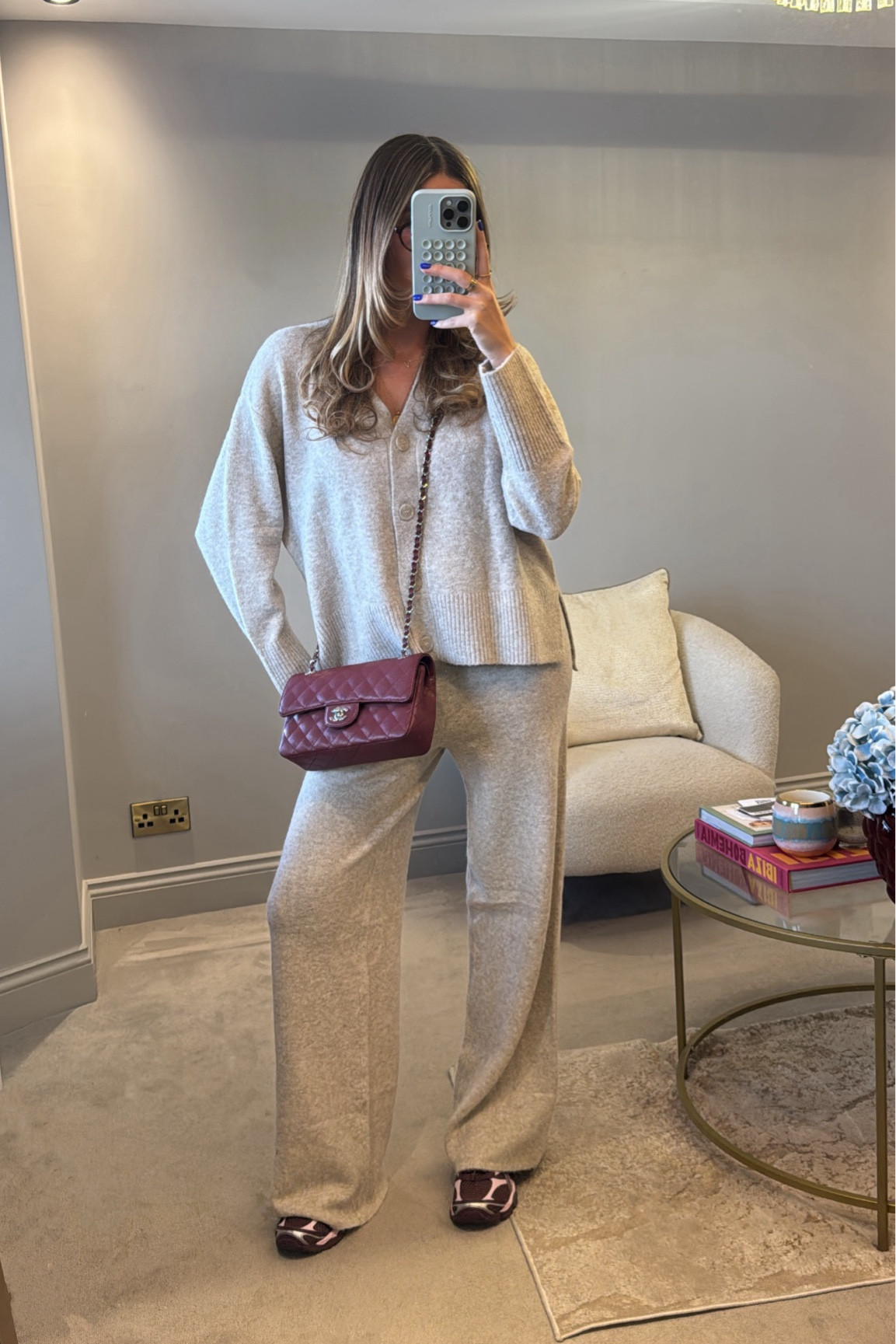 H&M. H&M new in. New in. Loungewear. Loungewear set. Co ord. Co ord set. Cardigan. Wide leg joggers. Joggers. Knitted joggers. Burgundy trainers. Running trainers. Trainers. ASICS  

#LTKstyletip #LTKautumn #LTKuk