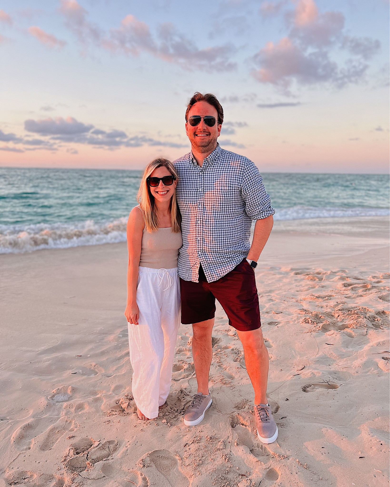 Perfect white pants for vacation + summer! I’m wearing an XS short in the pants. I’m 5’2” and the regular pants were a bit long. These are great with flat and heeled sandals.