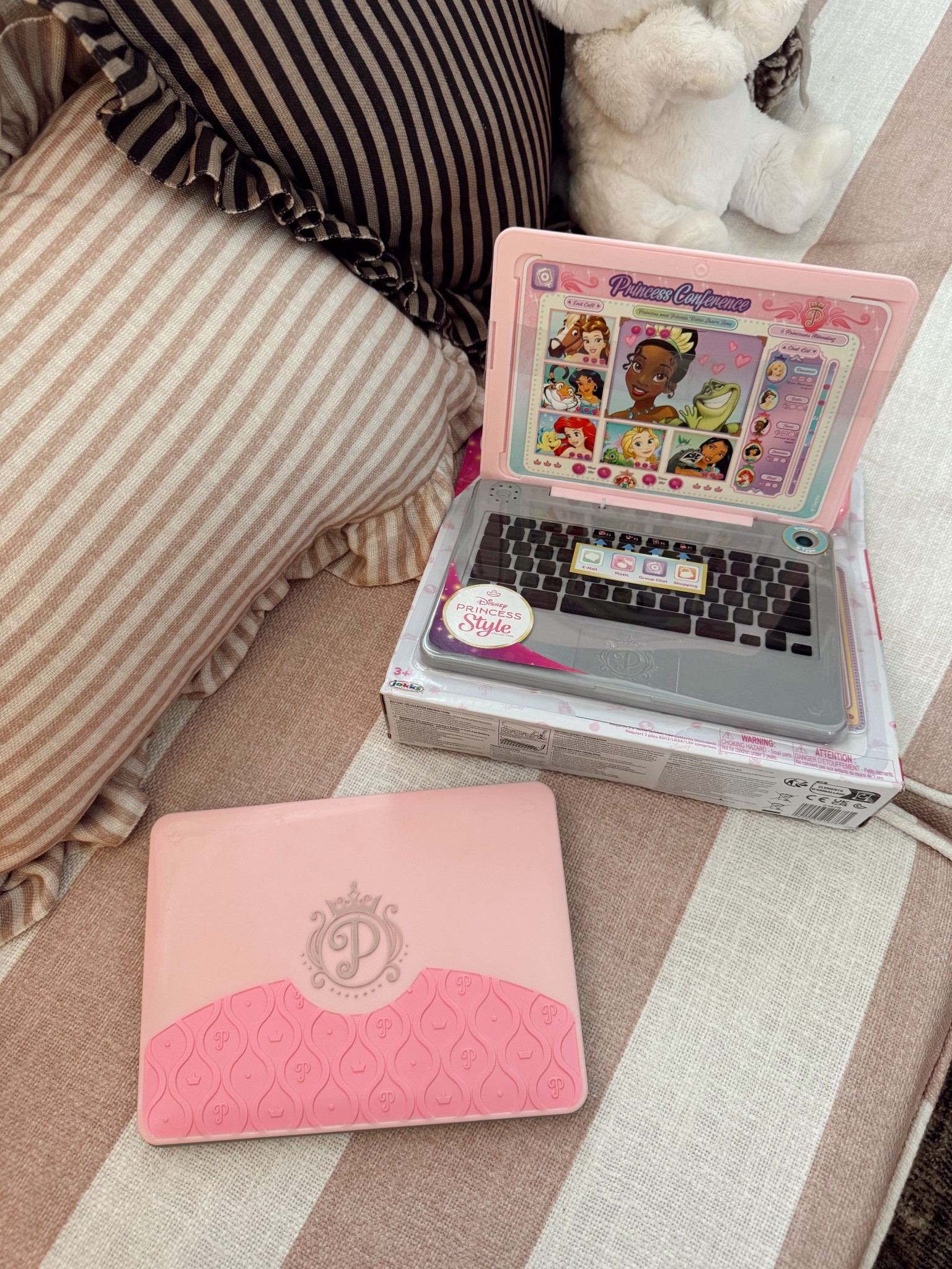 When you have 2 princesses at home and they need to have the exact same thing😆 Santa only brought one laptop and realized very quickly to never make that mistake again! But how cute it this princess toy laptop? It's perfect for their ages and makes noises and has swap out screens for them to change. Love that it's not a real screen and affordable 🙌🏼

#princesslaptop
#princesstoys #toddlergirltoys #toddlergirlgiftideas