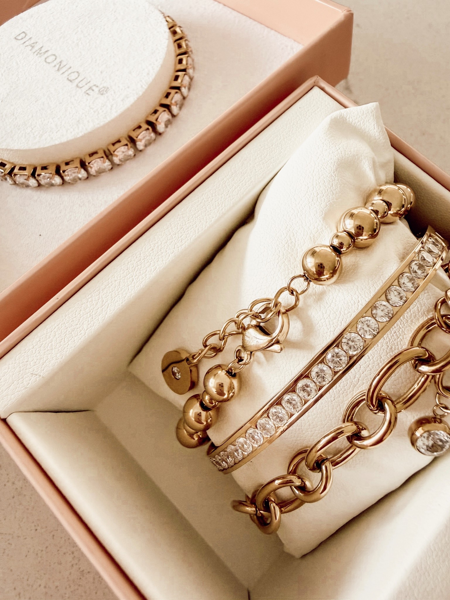 Arm candy! How gorgeous is this stack?! 



#LTKFindsUnder50 #LTKSaleAlert #LTKFindsUnder100