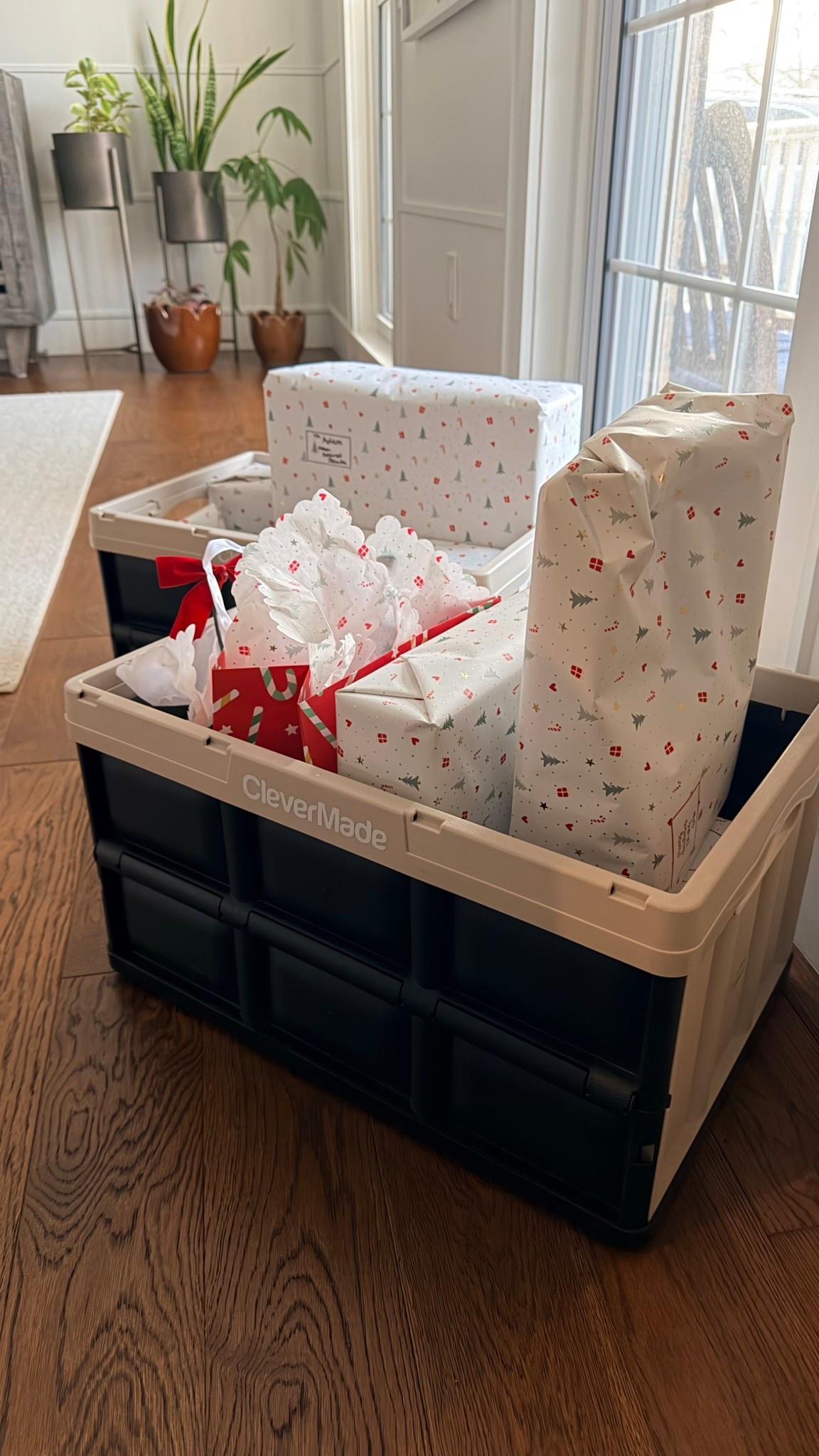 These collapsible crates are my holiday MVP 🤍
Perfect for hauling gifts, wrapping supplies, hostess goodies, and all the extra things that come with this season. They fold flat when not in use, feel sturdy when packed full, and make carrying everything from room to room so much easier. Practical, simple, and something I reach for every year.

#LTKHoliday #LTKHome #LTKGiftGuide