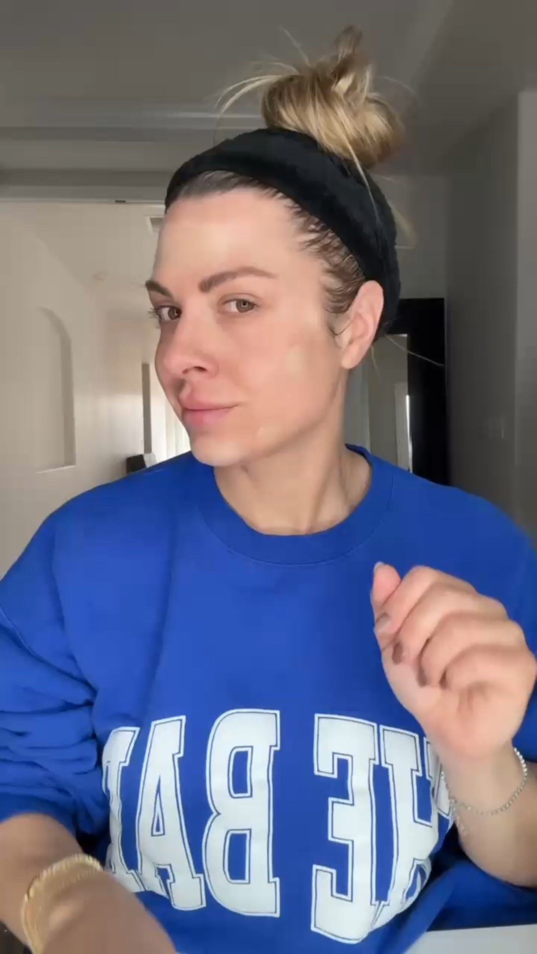 My church makeup today with all my favorite Tarte products that are on sale!! I’ve linked all my go to’s for you here! 💋

Makeup, tarte, daily makeup, makeup routine, lip gloss, shape tape, bronzer, mascara

#LTKFindsUnder50 #LTKSaleAlert #LTKBeauty