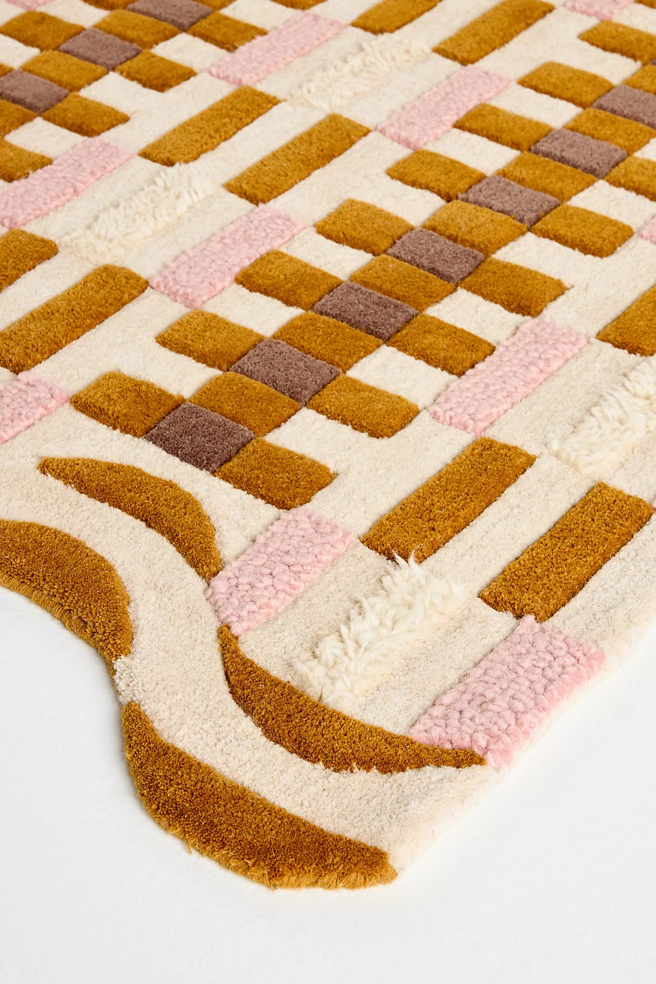 Tufted Wool Geometric Scalloped Rug | Anthropologie (US)