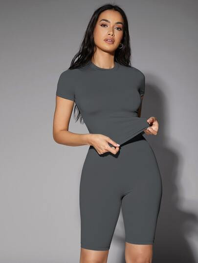 SHEIN BAE Solid Fitted Tee | SHEIN