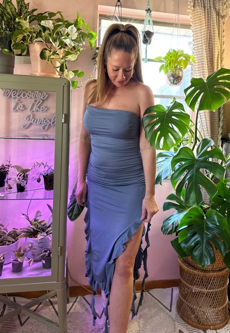 So in love with this strapless fringe dress! Is so flattering! Perfect for a beach vacation too! Spring break outfit, resort wear 

#LTKstyletip #LTKfindsunder50 #LTKmidsize