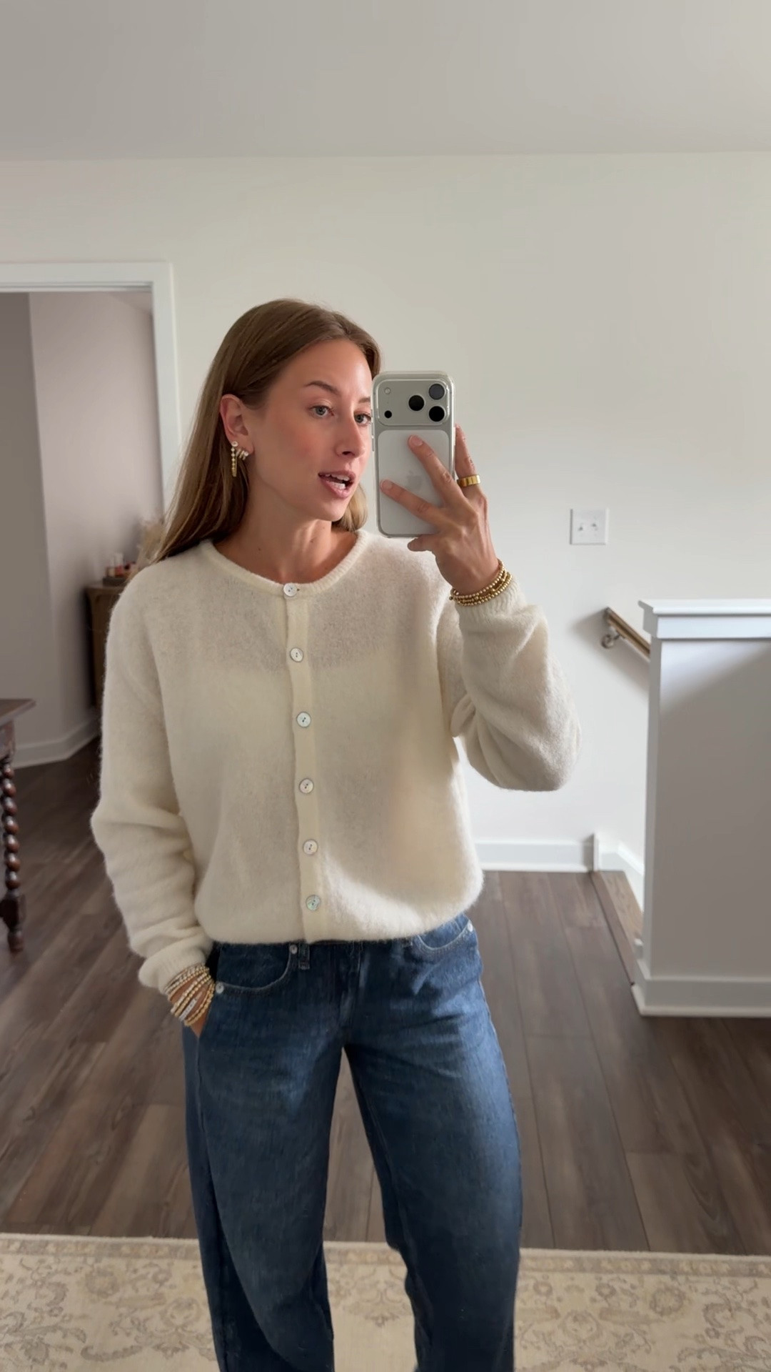 8/25/26 Cozy Work-From-Home OOTD 🤎 Early fall work-from-home outfit 🤎 Wearing my Rag & Bone sweatpant jeans again because they’re genuinely that comfortable and definitely going to be on repeat this season. Paired them with one of my favorite sweaters from American Vintage—their sweaters are an investment, but truly some of the best and worth every penny for fall. Cozy enough for working from home but still makes me feel put together. Everything is linked here ✨

#LTKootd