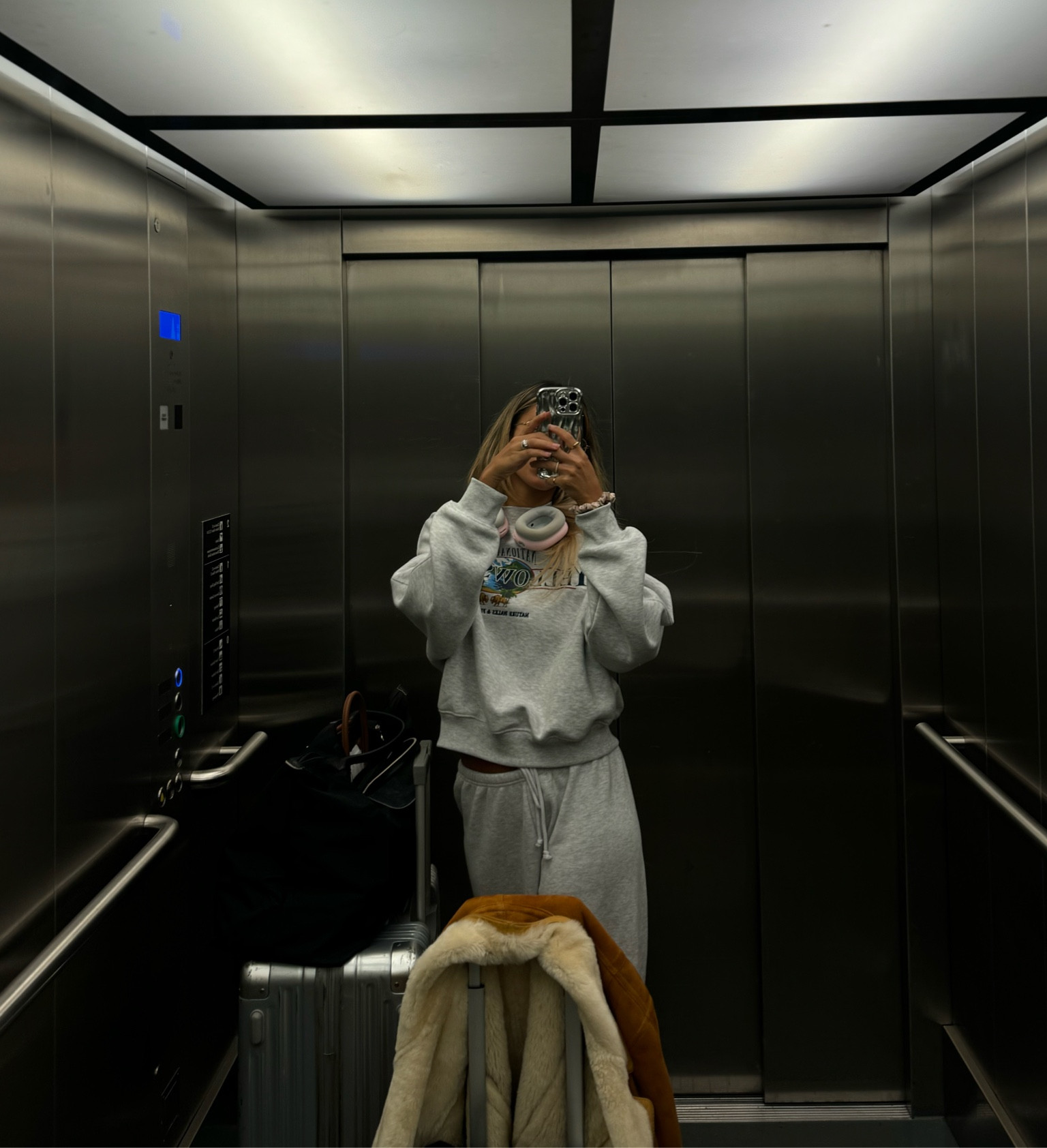 Airport fit 🫶🏾

#LTKeurope #LTKstyletip #LTKtravel