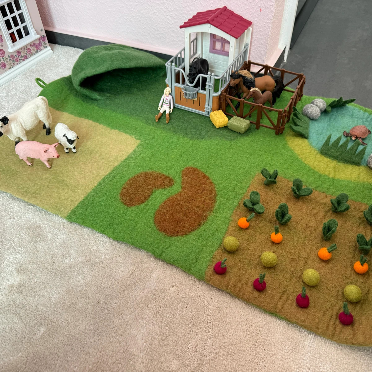Large Farm Barnyard Felt Playmat / Wool Felt Playscape / Made from Wool Felt / Waldorf Inspired | Etsy (US)