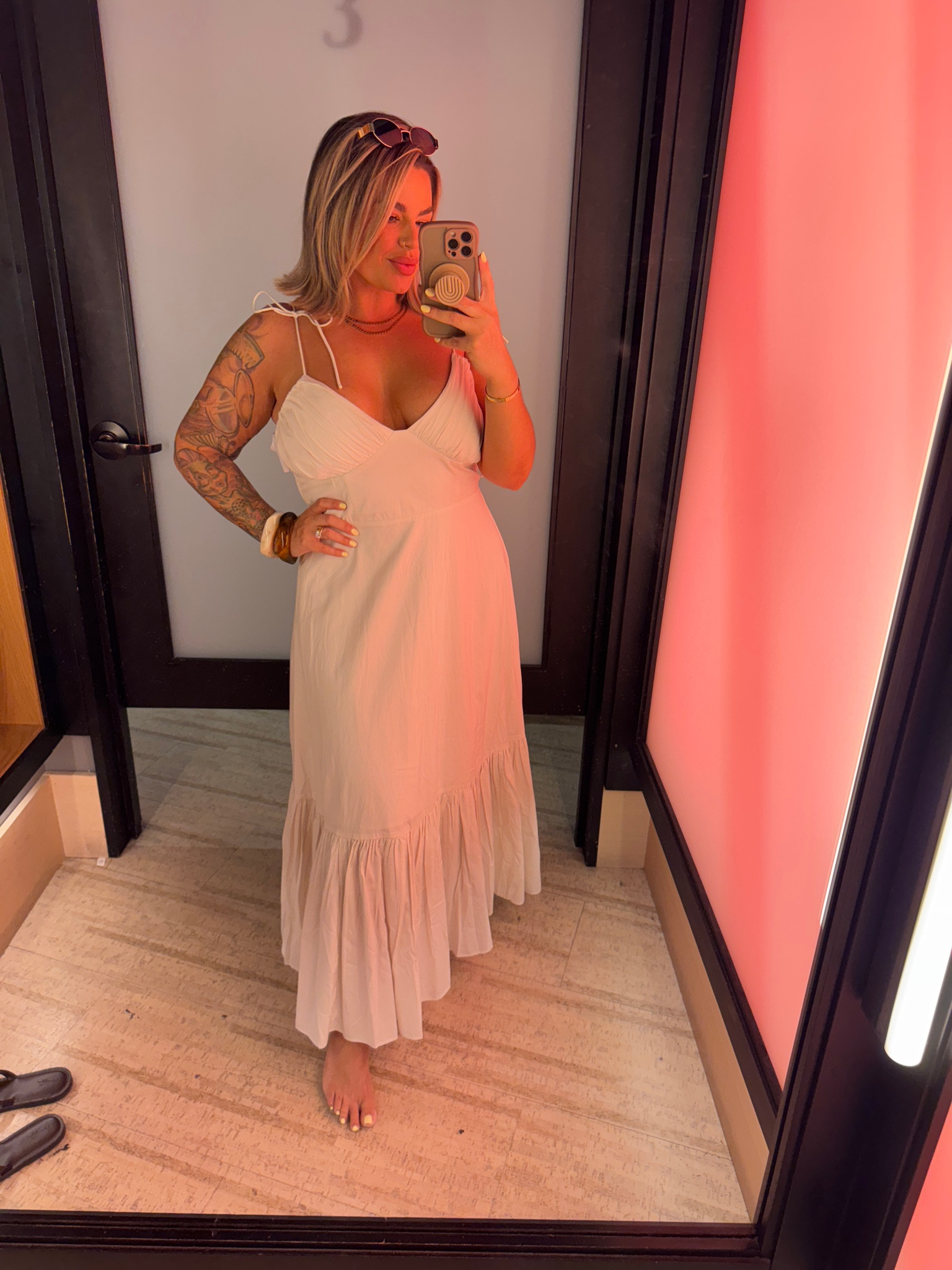 This was such a beautiful dress !!! Almost sold out ! I was wearing a L they have xl and xxl left. 

Use code AFSUMMER to save extra 15% 
#Abercrombie #Sale 

#LTKSaleAlert #LTKFindsUnder100 #LTKMidsize
