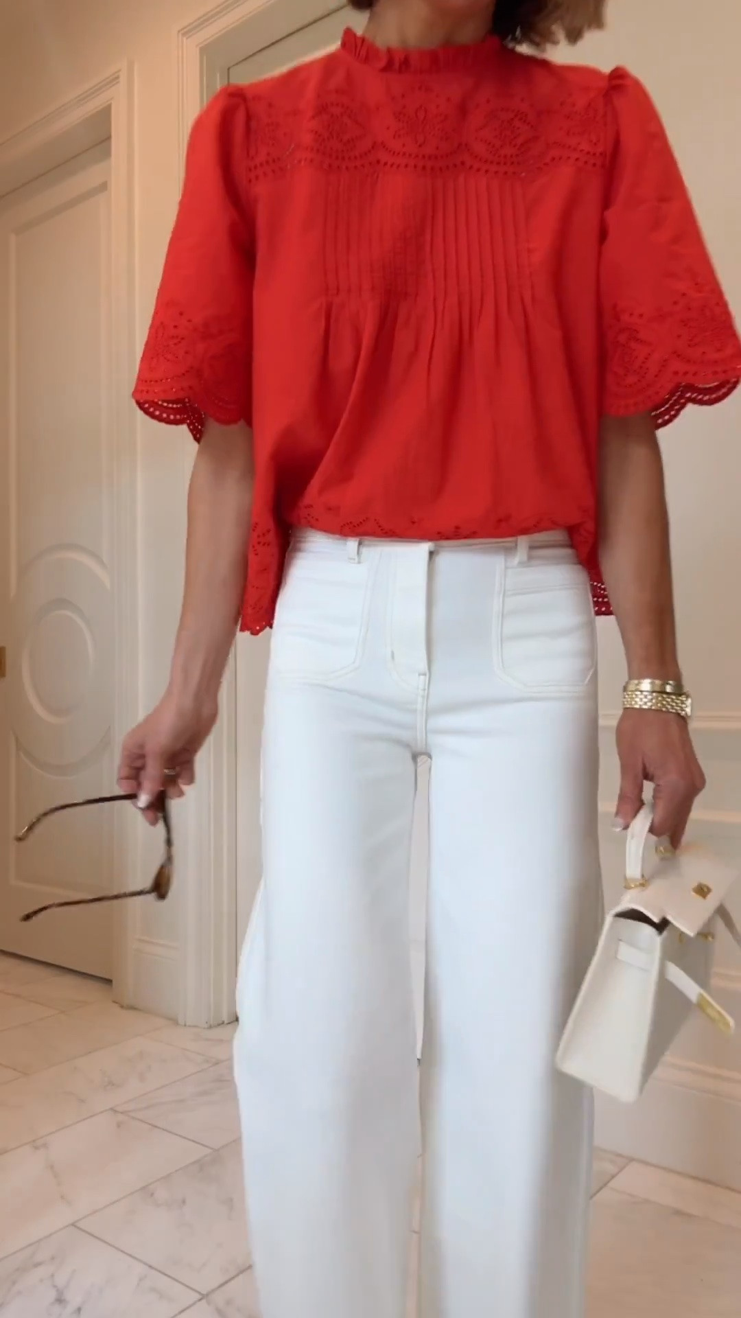 A great pair of wide leg white jeans- fit tts I'm 5'7
