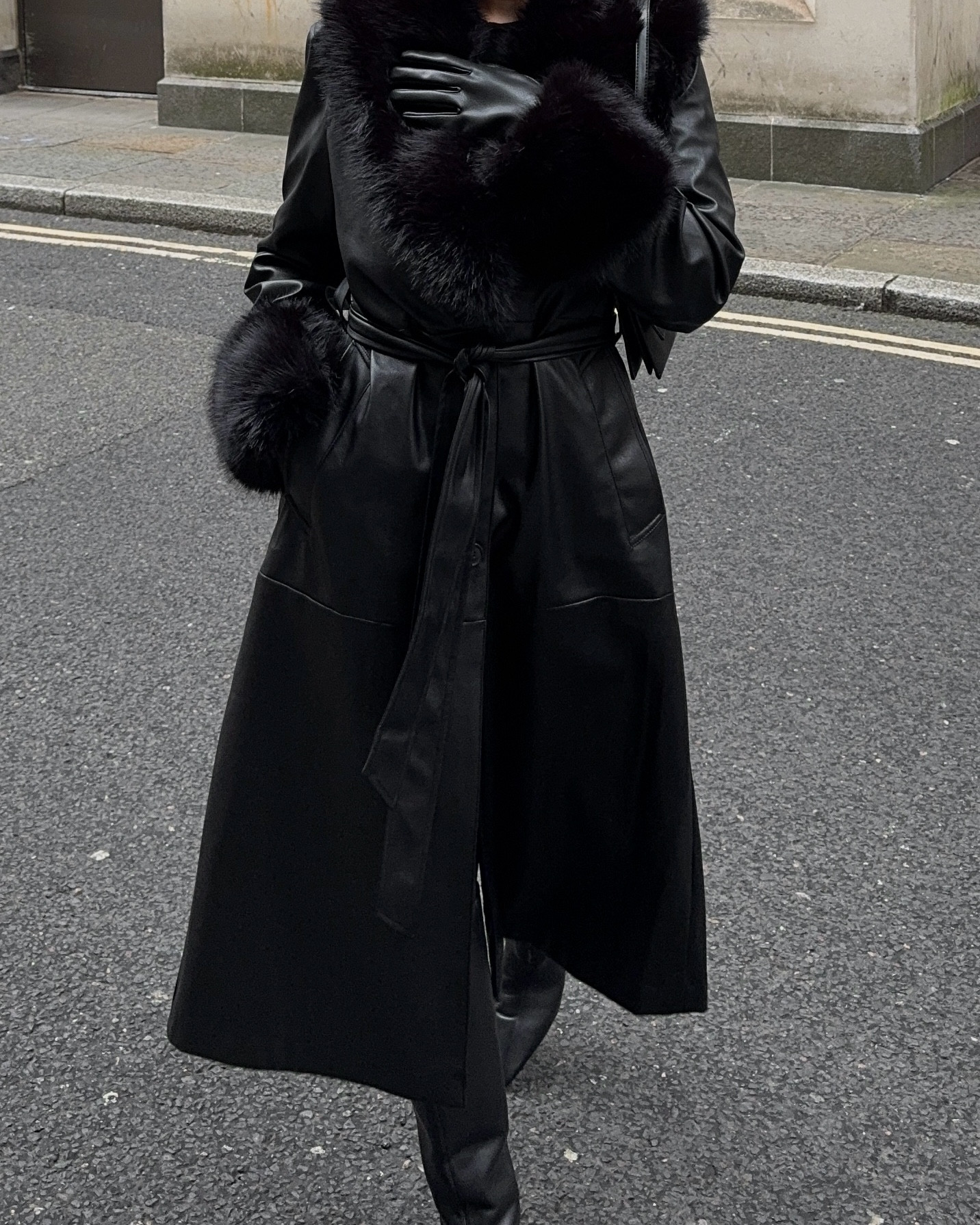 Add faux leather gloves to your outfit for an instant chic look 🖤 *includes gifted items 

#LTKeurope #LTKautumn #LTKuk