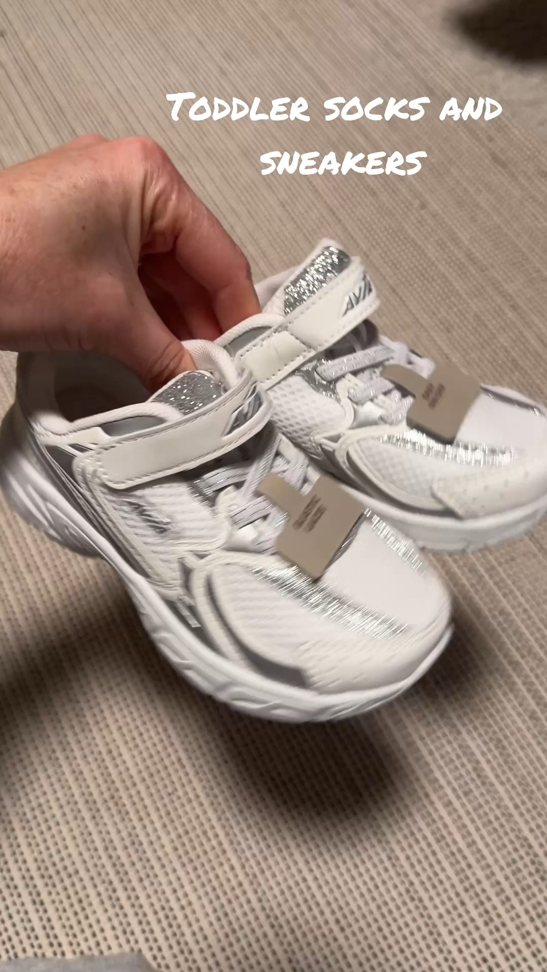 Toddler sneakers that look like New Balance for a fraction of the price ($20)



#tennisshoes
#Kids
#KidsClothes
#KidsShoes
#Toddler
#Disney

#LTKmomlife #LTKSaleAlert #LTKKids