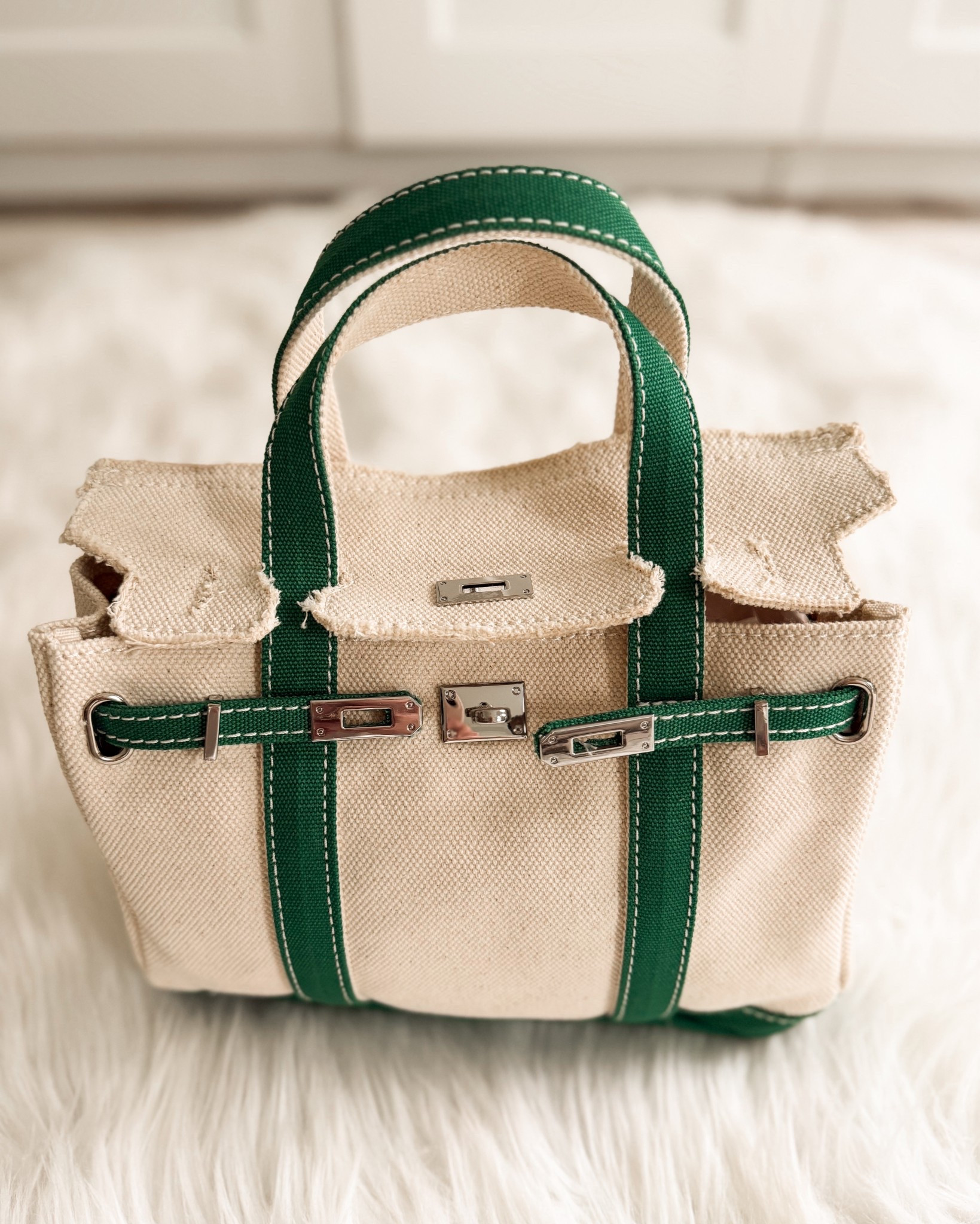 Best selling boatkin bag💚 Three colors and also comes in a larger size.

#LTKSeasonal #LTKOver40 #LTKTravel