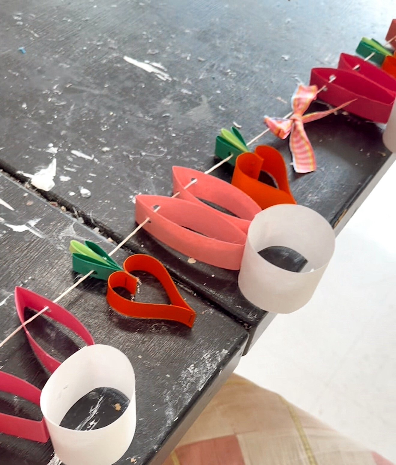 Easy paper chain Easter Craft! Perfect to add some whimsical touches to a space and home

#LTKSeasonal #LTKFestival #LTKHome