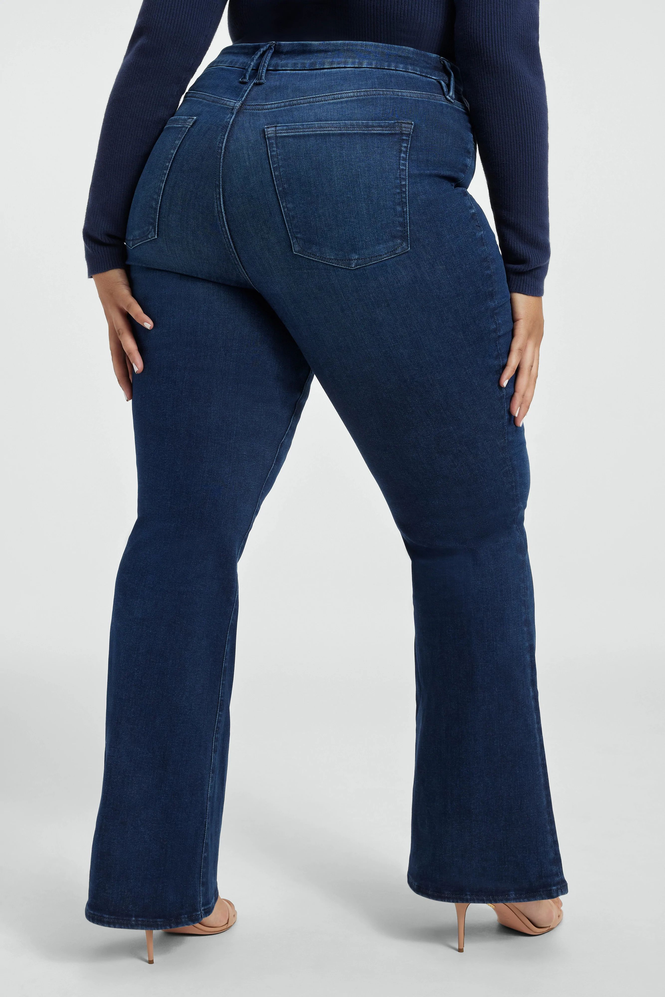 POWER STRETCH PULL-ON FLARE JEANS | INDIGO491 | Good American