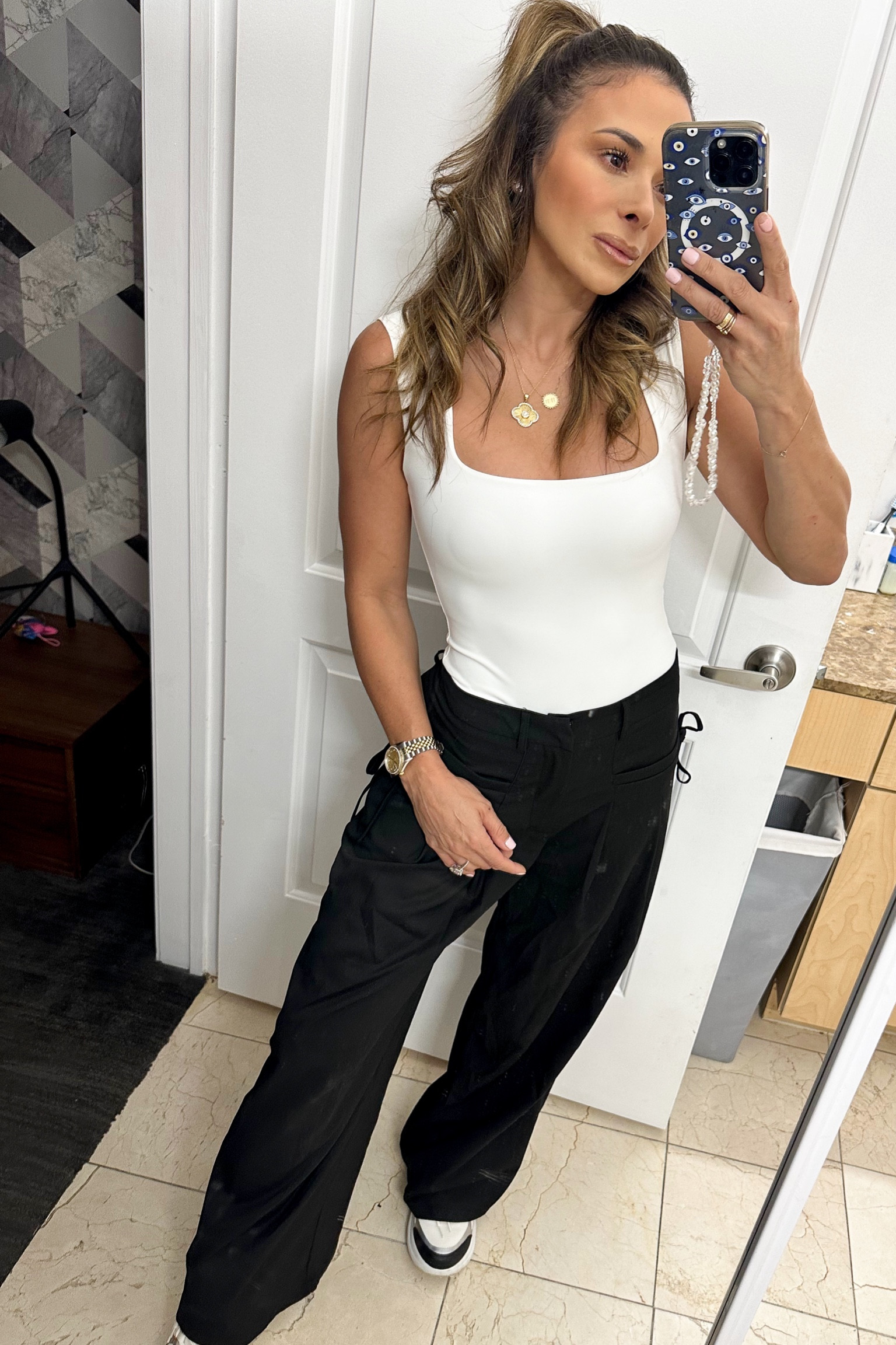 A casual SAT is what I have been wanting & this sporty spice look is my Go-To- On-Saturday Night ✨