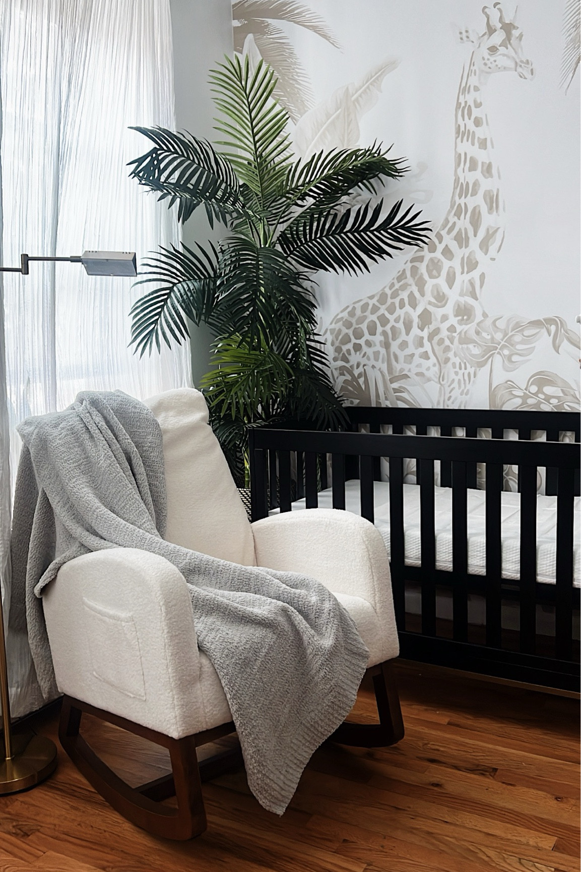 When nesting goes well 🤎🖤 

#LTKBaby #LTKHome