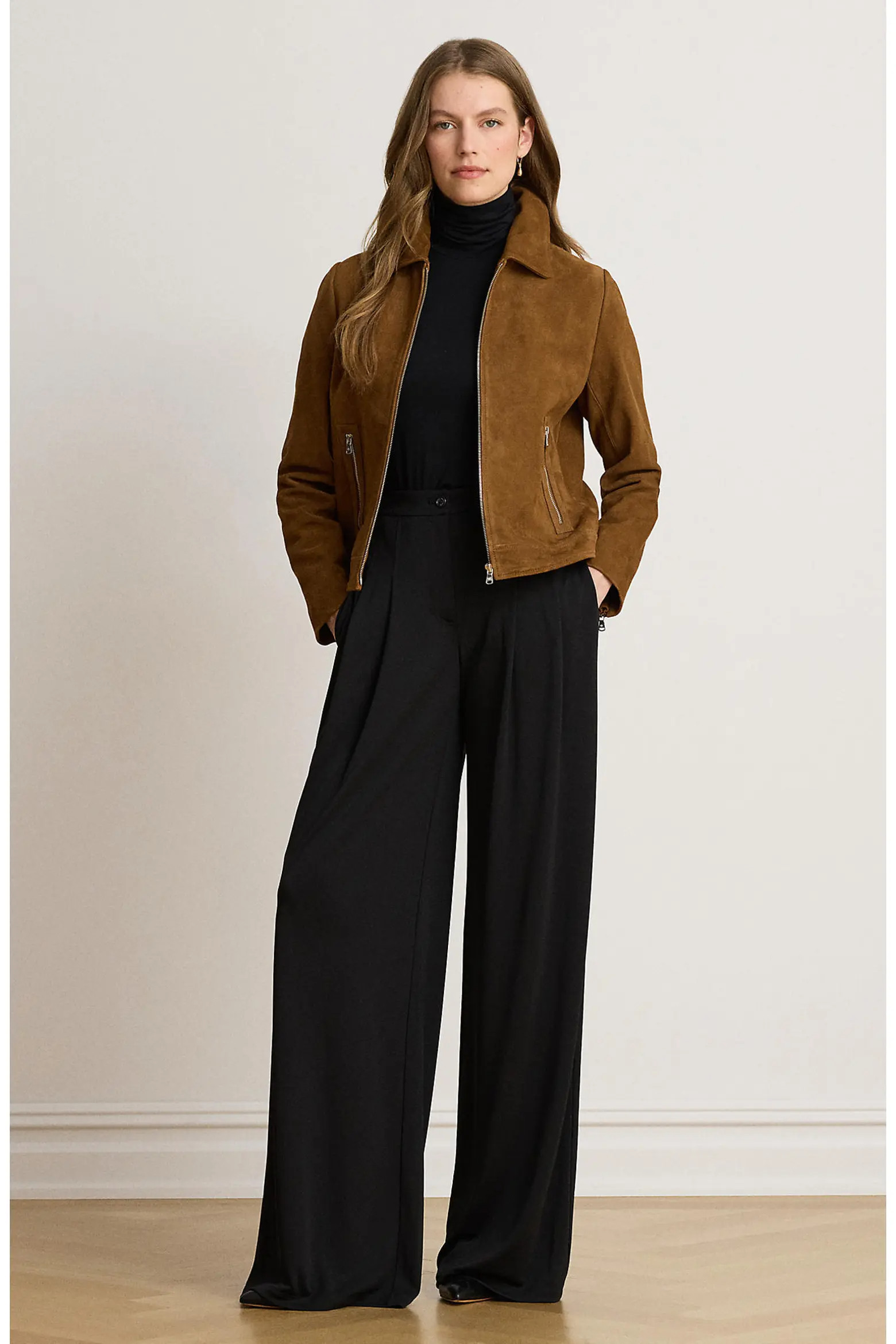 Nordstrom Anniversary Sale picks just dropped 🤍 and I’m so excited about these. I focused on wearable pieces you can mix daily. Think easy outfits, comfy sneakers, elegant heels, and stylish bags that elevate everything. It’s all about looking put together without trying too hard. These are the finds that make getting dressed fun again. Don’t wait because sizes go FAST ✨
#NordstromAnniversarySale #MyStyle #Sneakers #Heels #Bags #LTKDeals 

 #LTKSeasonal #LTKU #LTKSaleAlert