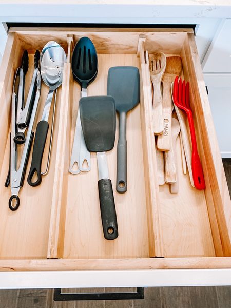 These wooden drawer dividers make this drawer look 100% custom but offer the flexibility of change because we all know we change things up constantly 😉
.
.
@amazon 
.
.
.
#kitchen #kitcheninspiration #kitchenstorage #organizedlife #foco #atlanta

#LTKfamily #LTKhome #LTKsalealert