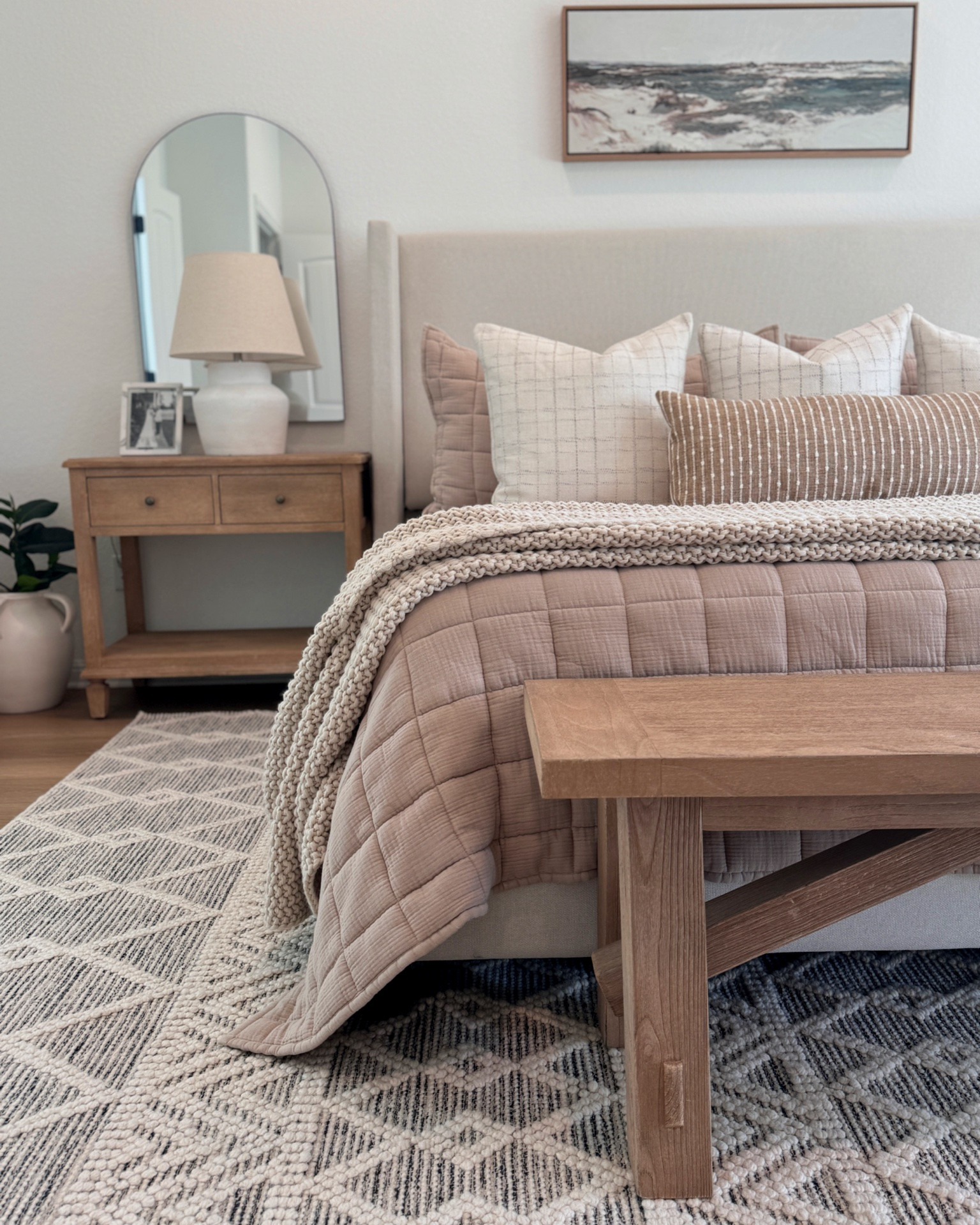 Bedroom Goals 🛏️🌤️ is this your vibe?

Comfy, Textured, Neutral and Layered is my vibe.

Sharing all my bedroom links!

Quince bedding, bedsure duvet, amazon finds, quince quilt, jute rug, pottery barn style, looks for less, bedframe, wayfair finds, wood bench, upholstered bed frame, neutral bedding

#LTKStyleTip #LTKFindsUnder100 #quincebedding