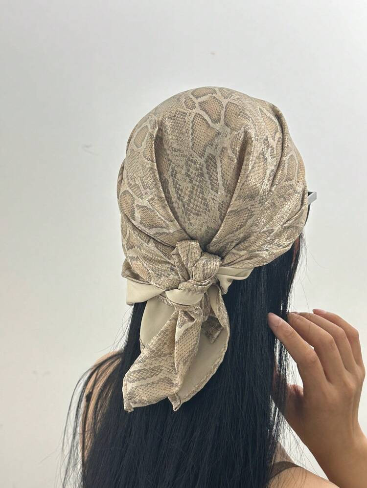 1pc Classic Snake Pattern Triangle Scarf Temperament Women Bandana Scarf Outdoor Neck Sunscreen Scarf Headscarf | SHEIN