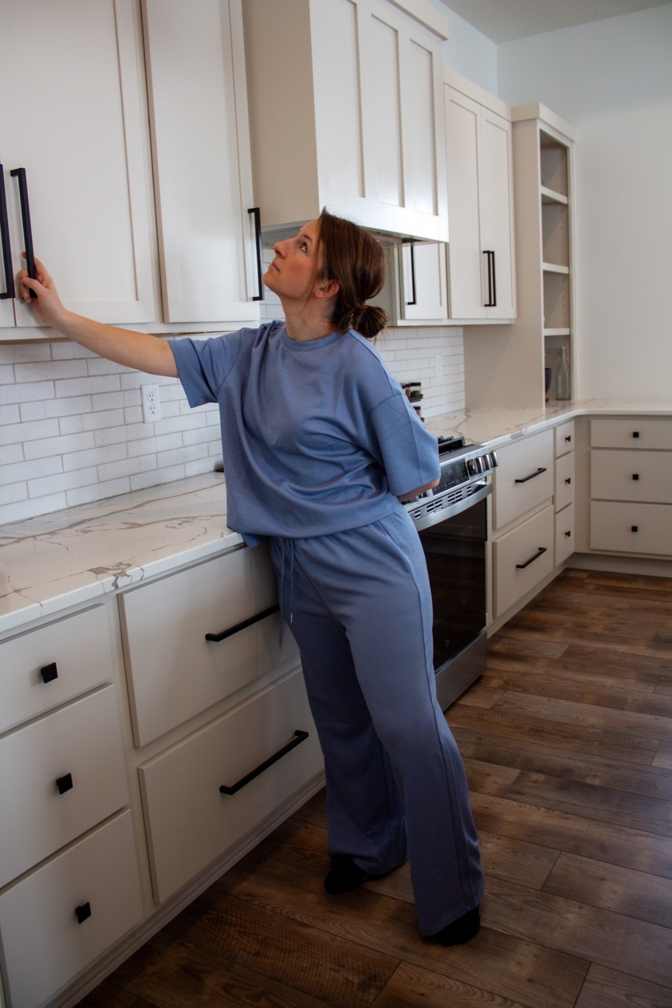 So comfy but so big. To fit like the model on Amazon you will need to size down possibly two sizes.

I was following my Fall season color scheme for my skin and hair type but this color on this type of outfit looks like medical personnel. 

#LTKmomlife #LTKootd #LTKTravel