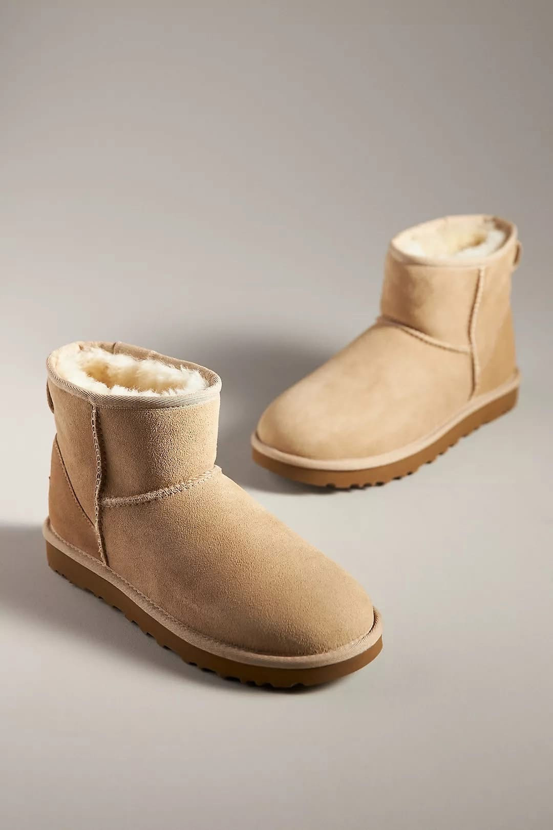 STOP 🛑 what you are doing! 

UGGS classic minis for $50 OFF! These are gonna fly today! Free shipping! ￼Price formulates at checkout! 

#LTKGiftGuide #LTKHoliday #LTKdayinmylife