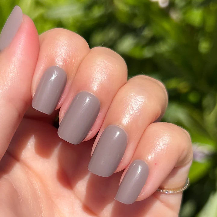 AW - Press-On | Short | Squoval | Olive & June