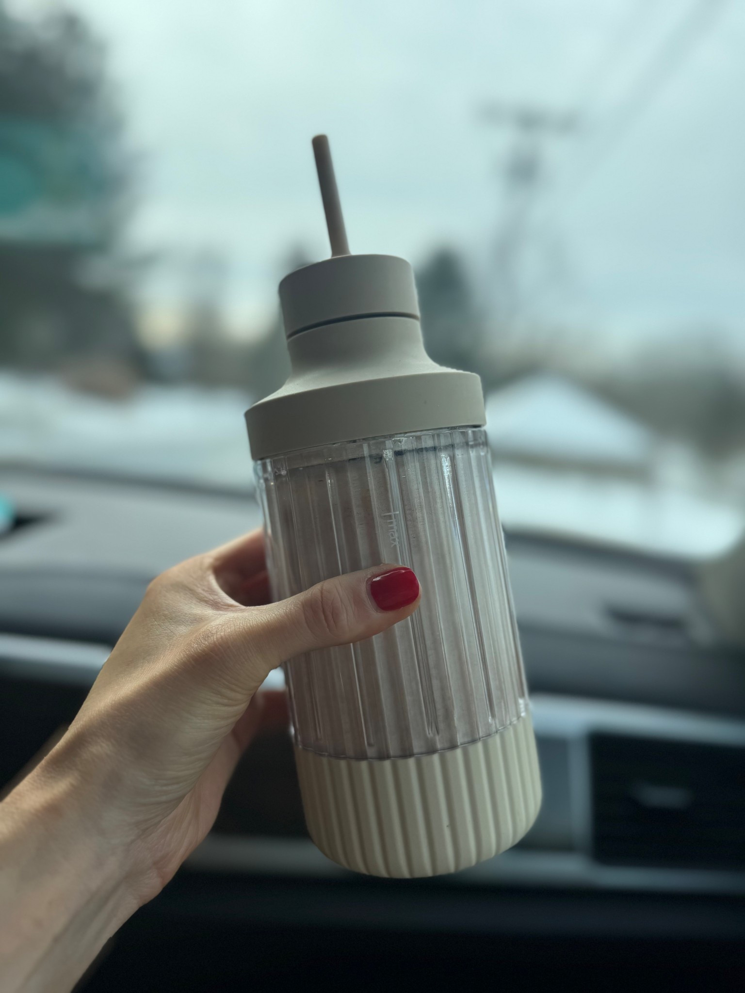 The best mini blender out there with on the go attachments for a straw. Obsessed. Use for smoothies, shakes, sauces, etc.

#LTKGiftGuide #LTKmorningroutine #LTKfoodie