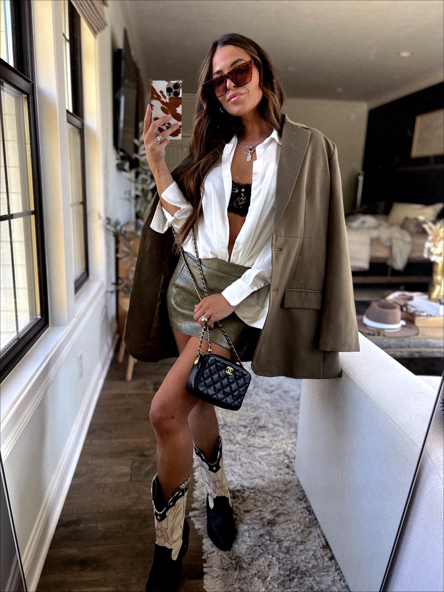 Oversized Blazer moment perfect for date night 

#LTKitbag #LTKshoecrush #LTKstyletip