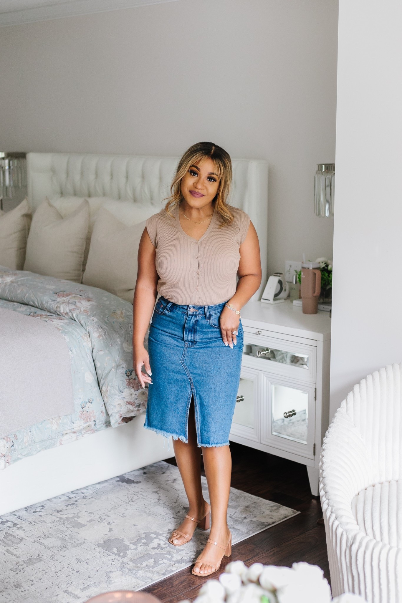 Effortless & chic ✨ This button-up vest top paired with a denim midi skirt is giving timeless, elevated vibes! Perfect for a polished yet casual spring look! 

// spring fashion // effortless style // classic outfit // denim midi skirt // chic and simple // wardrobe staples
