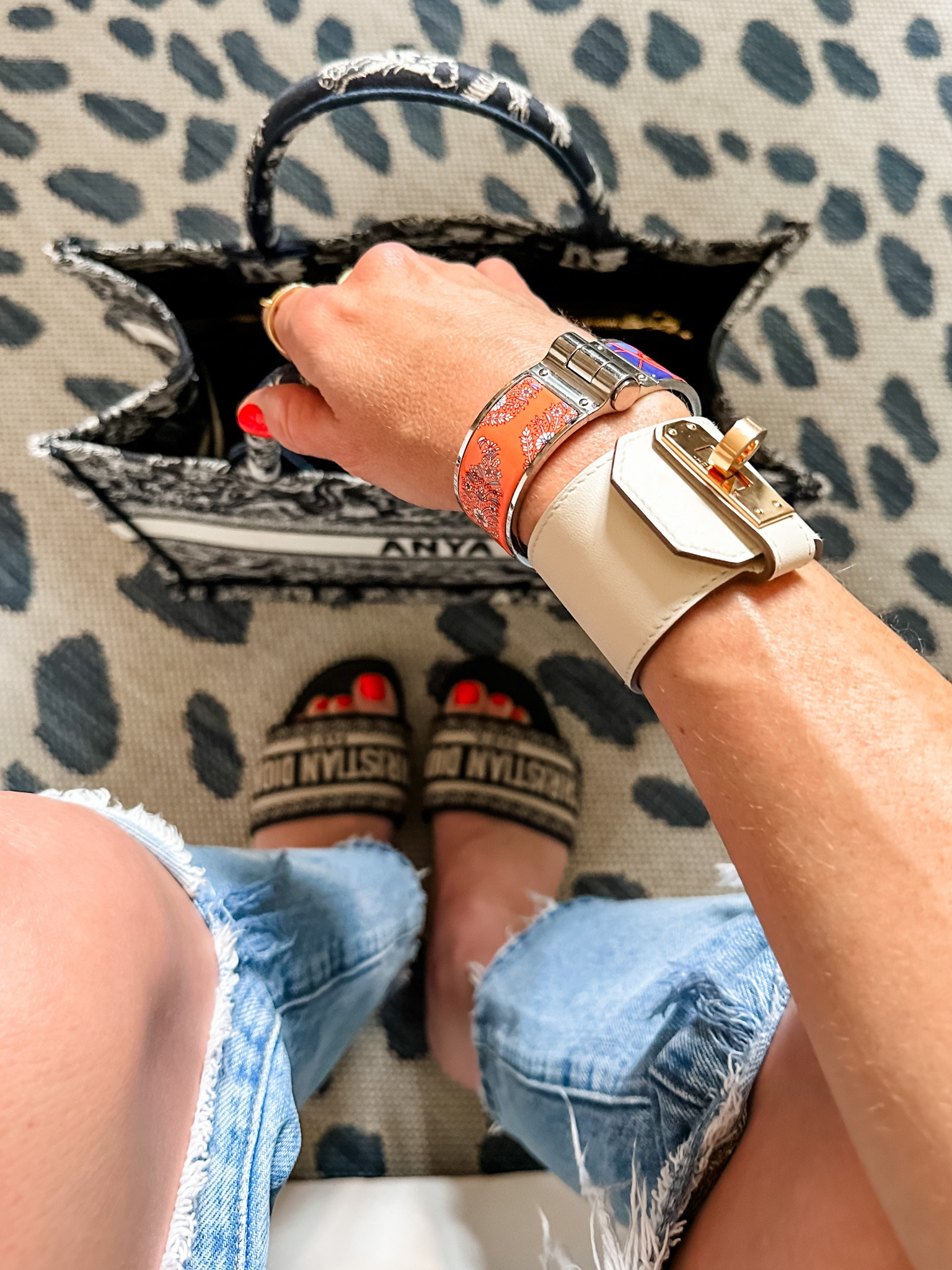 POV.



#LTKstyletip #LTKover40 #LTKitbag