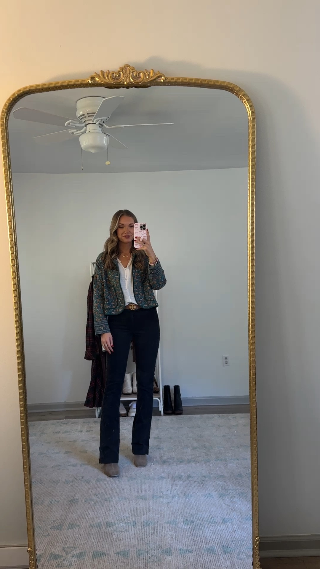 OOTD!!

Moreewithmo 
Corduroy pants 
Quilted jacket 
Winter fashion 
Family photos

#LTKHoliday #LTKSeasonal #LTKWatchNow