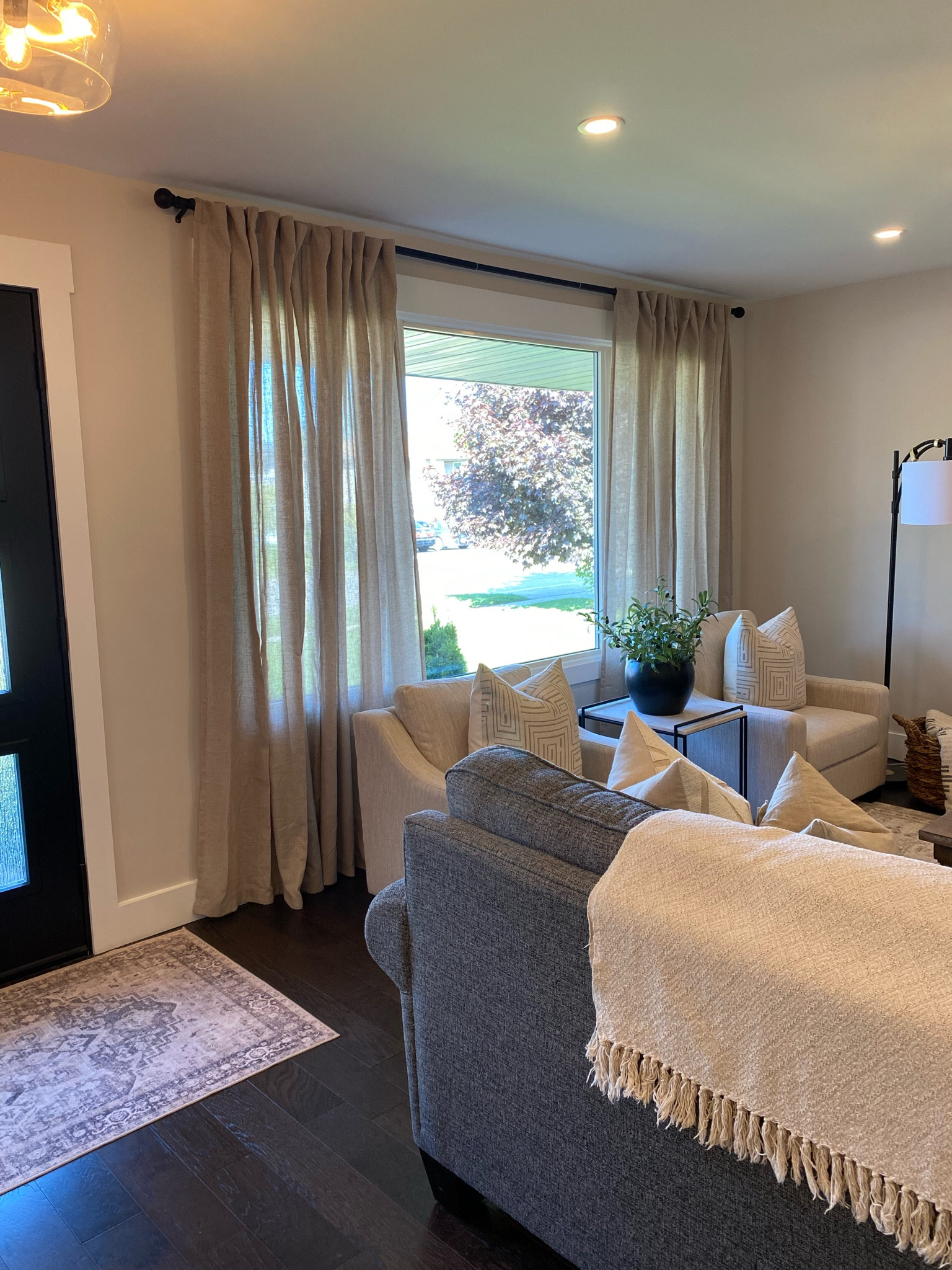 When I was choosing a new set of curtains I knew I wanted something with my warmth and depth than what I chose previously. I’m so in love with my taupe linen curtains from @amazonca , I think they bring this space to life and I couldn’t be more happy 🤍

#homedecortrends #hometrends #hometrends2023 #2023designtrends #2023home #homeinspo #homeinspiration #homedecorideas #homedecorinspo #homedesign #homestyle #homeinterior #organicmodern #decor #homeinteriors #neutralhome #neutralinterior #neutralinteriors #neutralhomedecor #neutralhomes #neutralhomeedit #neutralhomelove 

Curtains, drapes, curtain reveal, neutral drapes, neutral curtains 