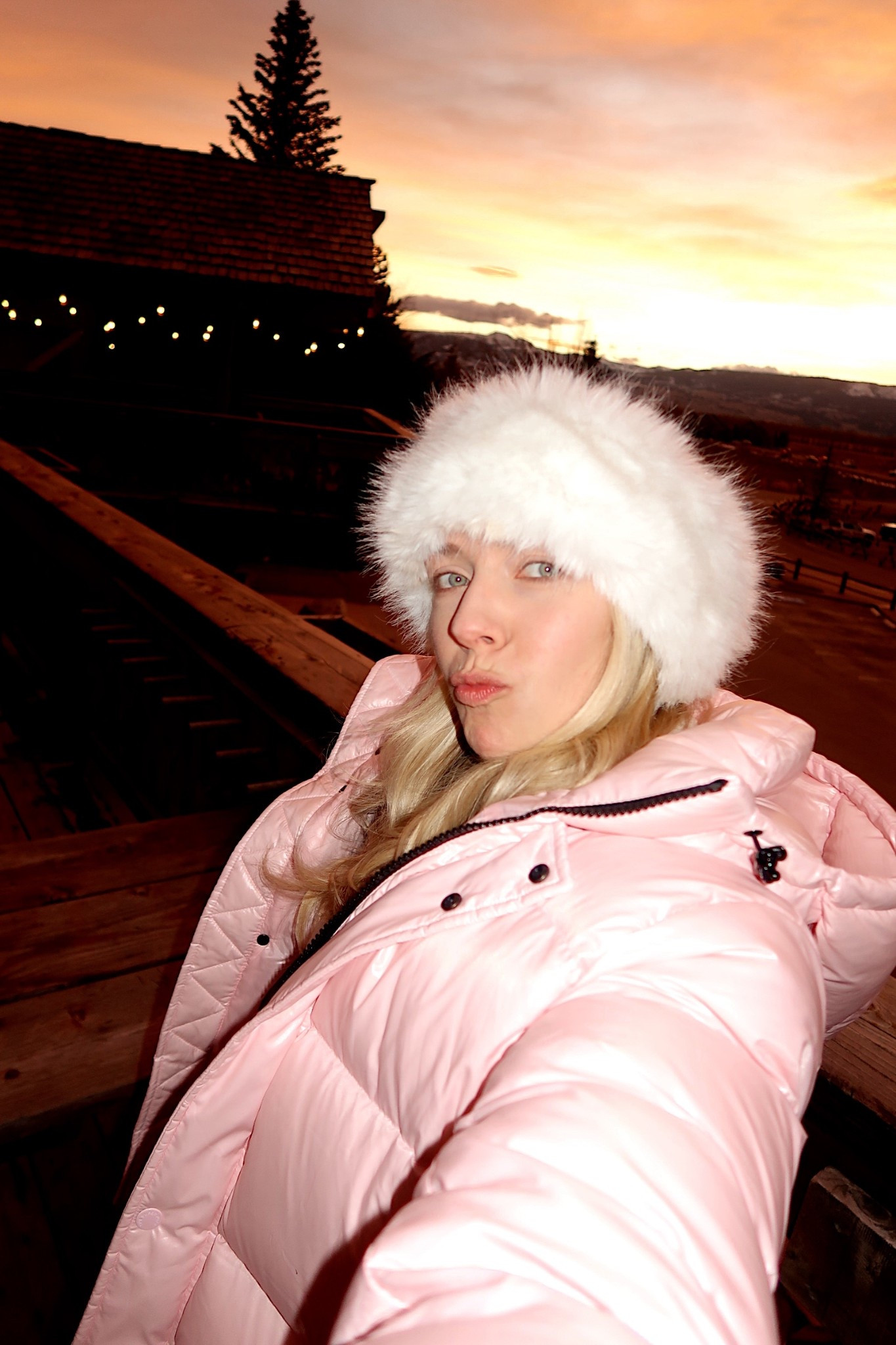 So glad I finally bought this puffer! So warm and so cute! 

I am wearing the size small in the shorty. Perfect for me! 