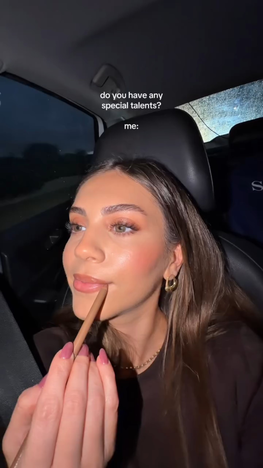 me 🤝 multitasking

wearing @morphebrushes lipliner in spiffy & lipstick in petal 🥰

#carmakeup #lipliner #lipcombo #imjustagirl #specialtalent