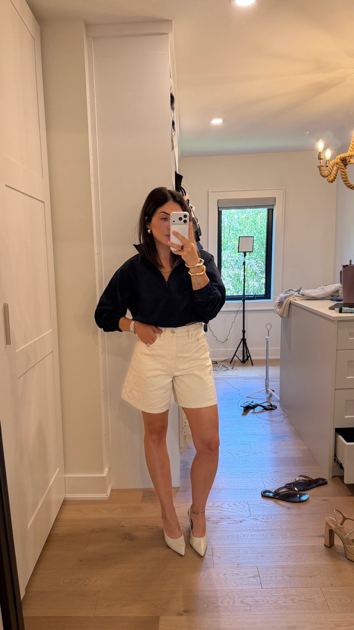 Jacket - size small 
Shorts are sold out but linked similar!

#LTKcanada #LTKsummer #LTKworkwear