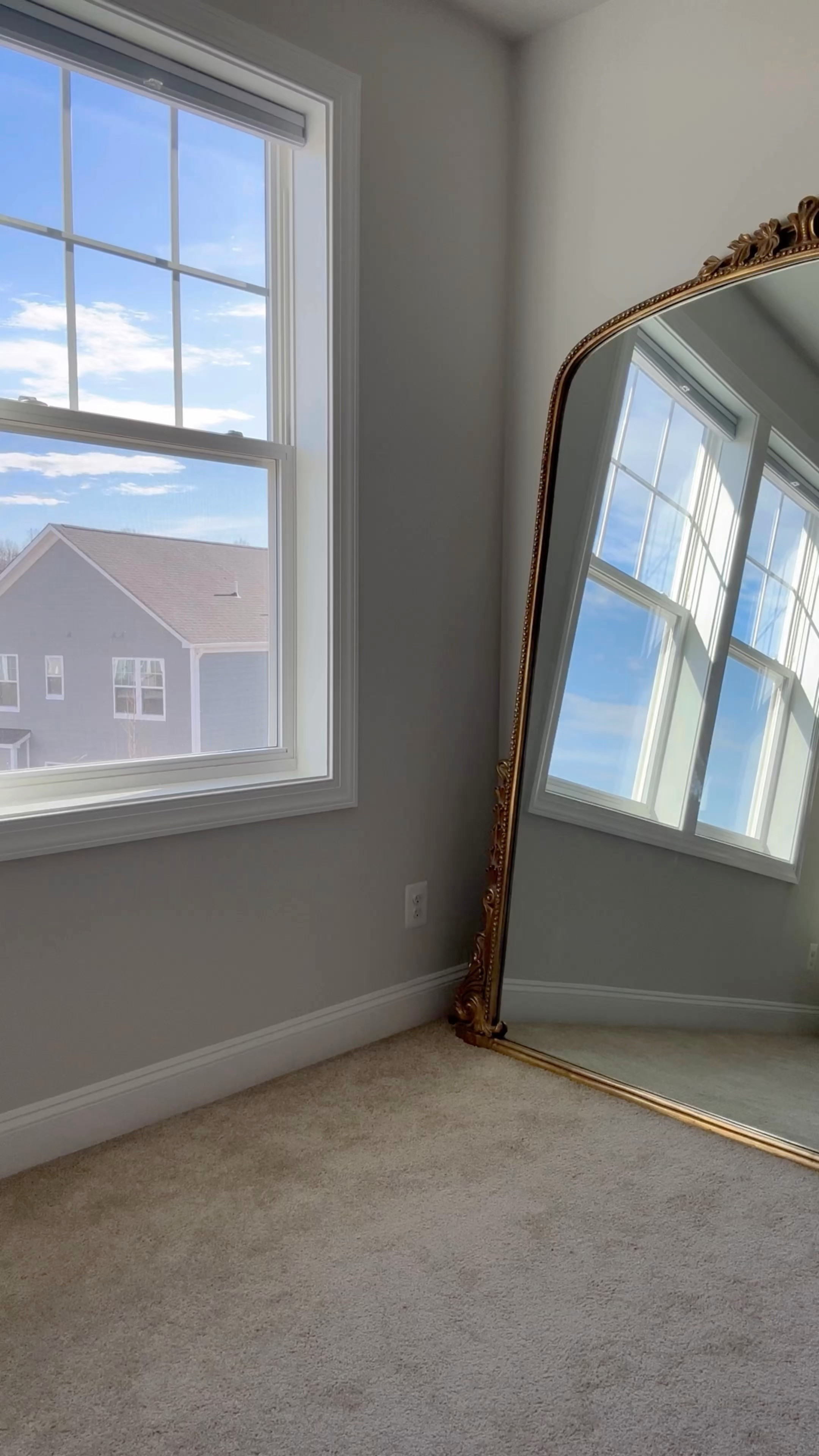 Pink Christmas tree and plaid loungewear set (small in sweatshirt and xs in sweatpants, tts)

#LTKhome #LTKHoliday #LTKSeasonal