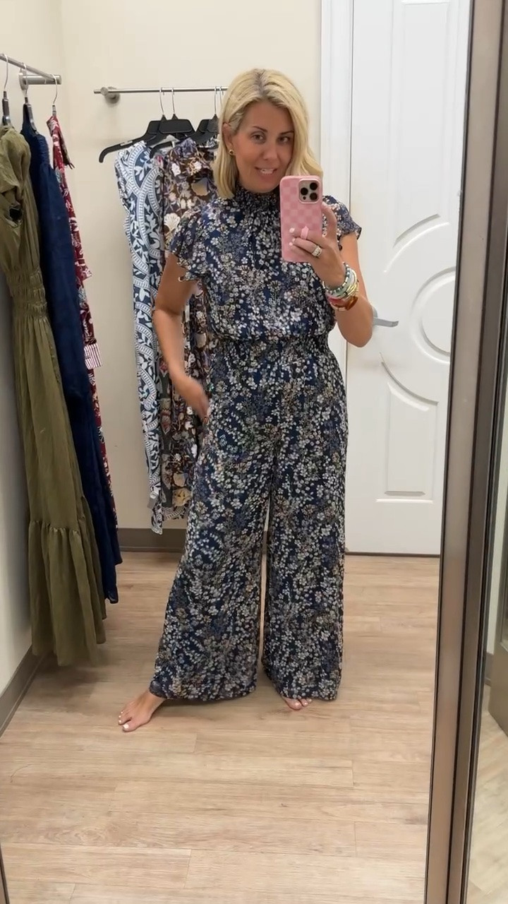 Totallly obsessed!!! I’m in a petite small and it’s gorgeous yall!