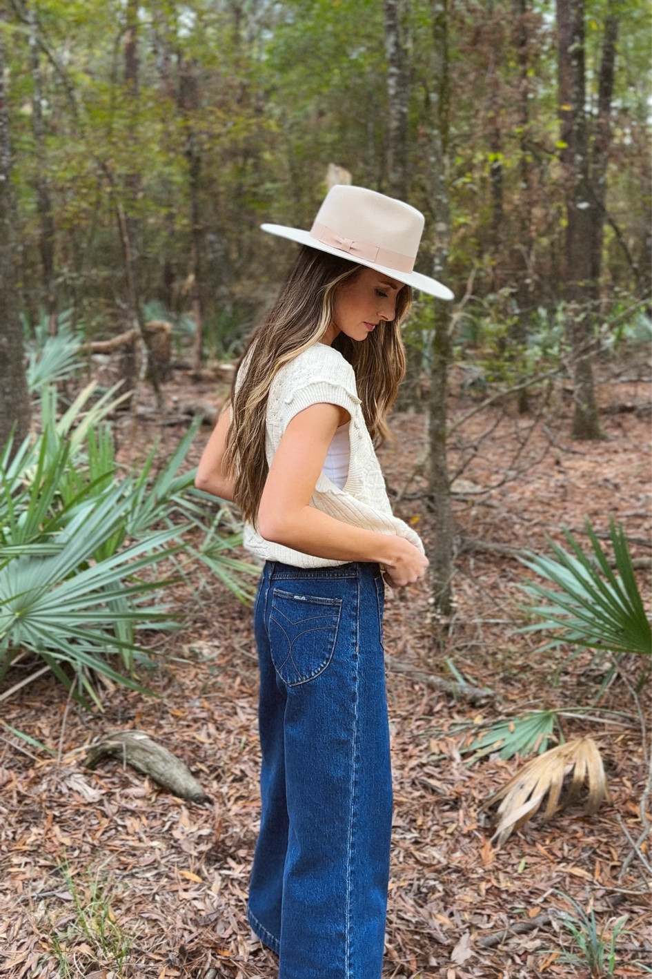 Neutral outfit simple outfit #LTKHoliday 

#LTKfindsunder50 #LTKfindsunder100 #LTKSpringSale