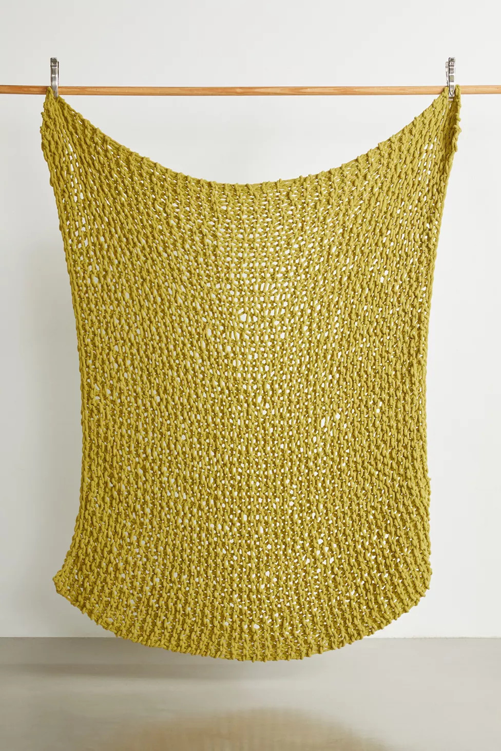 Chunky Knit Chenille Throw Blanket | Urban Outfitters (US and RoW)