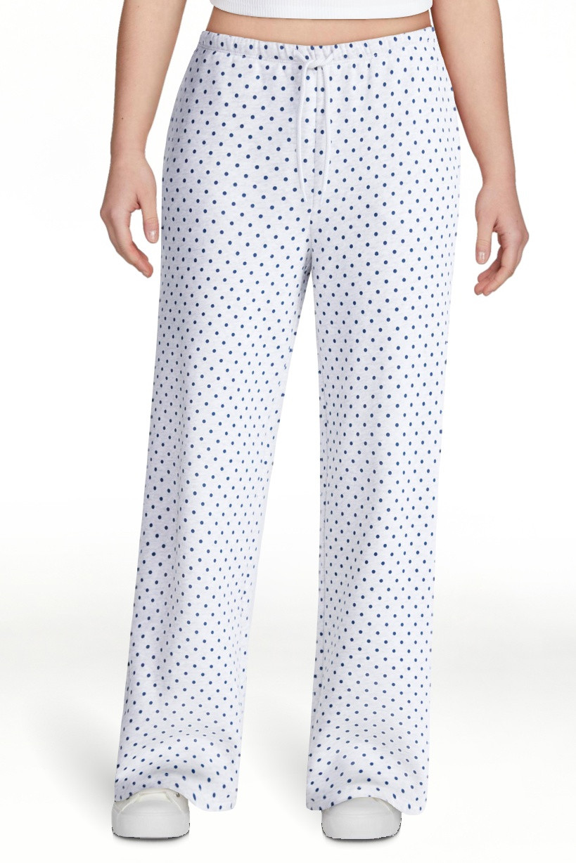 No Boundaries Mini Waist Fleece Pants, 30'' Inseam, Women\u2019s XXS-XXL | Walmart (US)