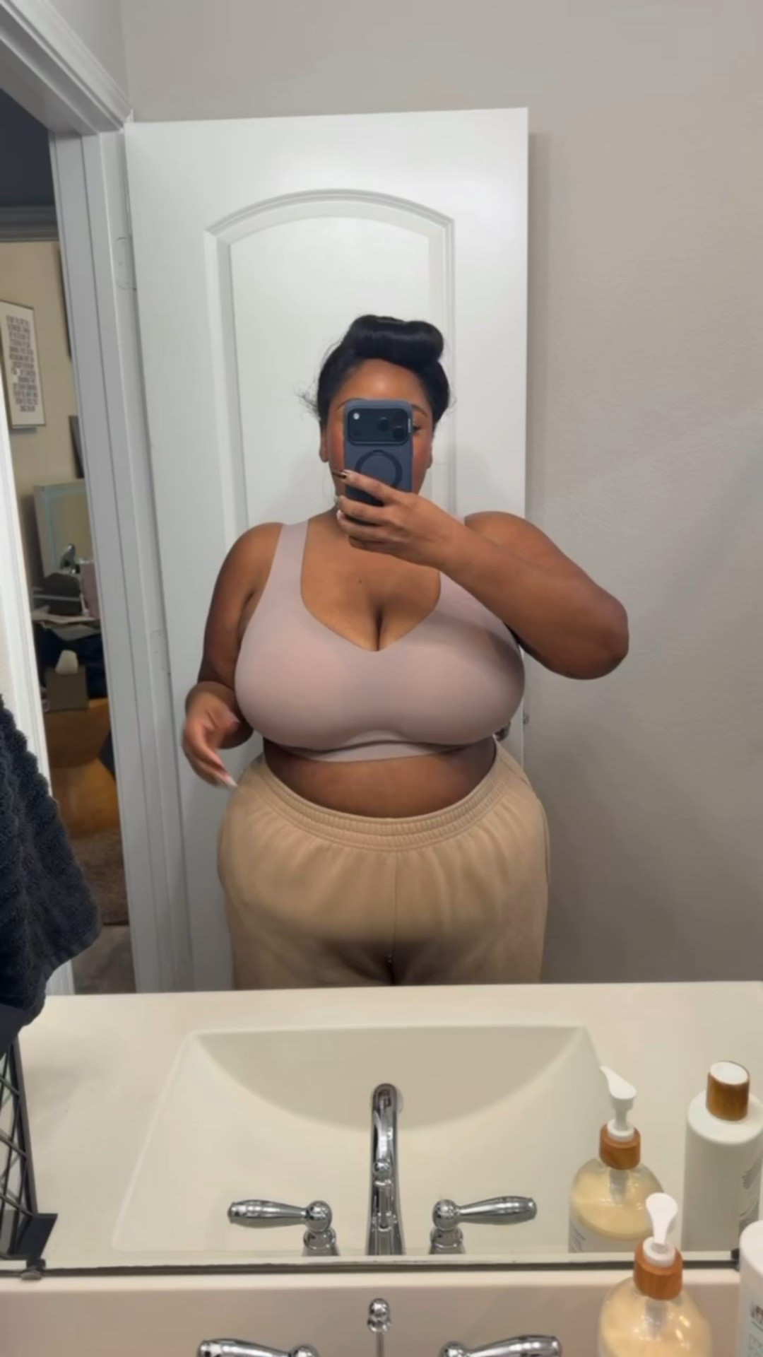 ✨ I love this Soft Intention Jelly Wireless Bra. It’s seamless, supportive, and made for everyday wear. I’m wearing a 4X for a more comfortable and smoothing fit.


#LTKgrwm #LTKPlusSize #LTKootd