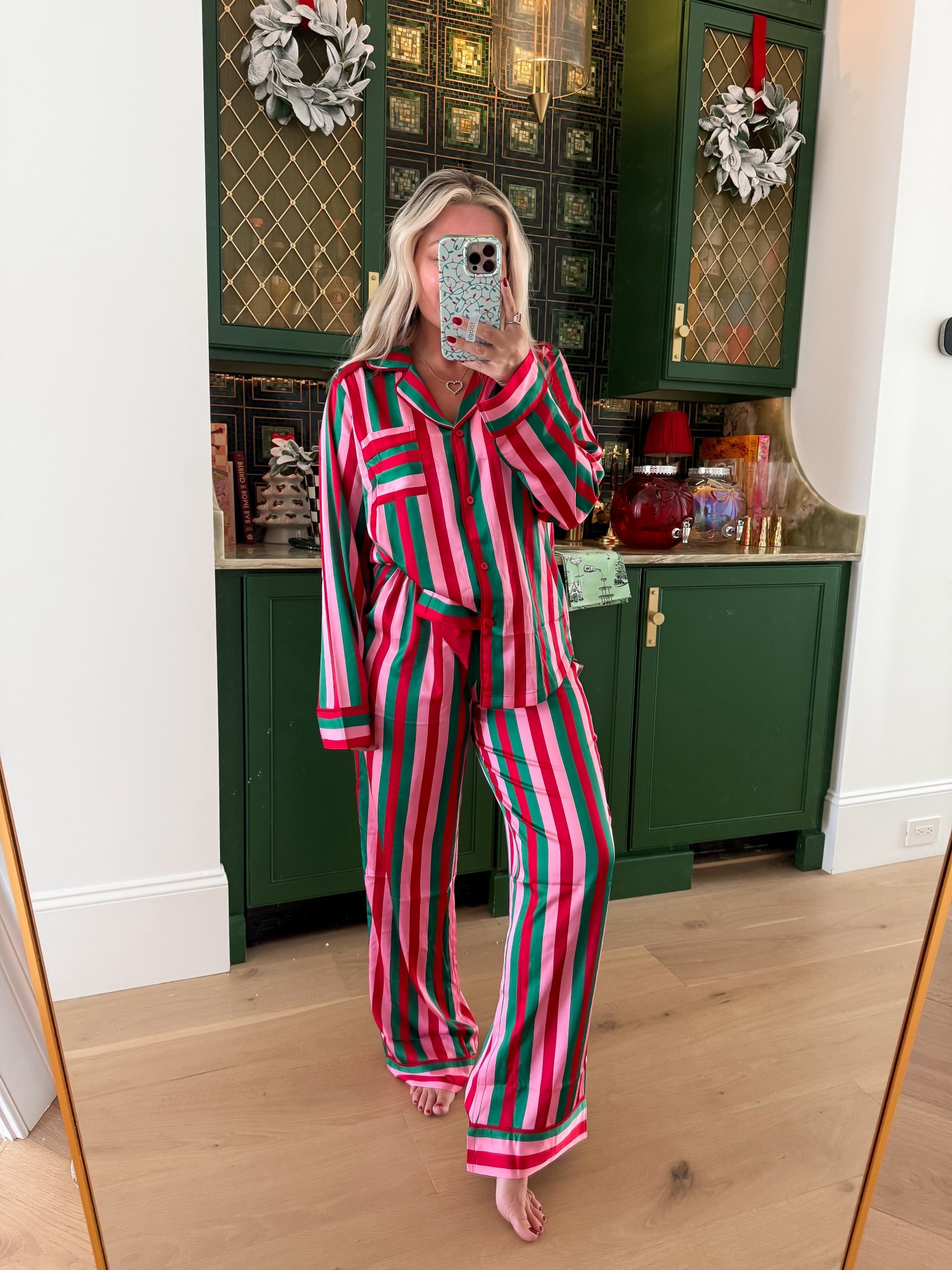 Holiday pjs! Wearing size medium! 

#LTKHoliday #LTKmomlife #LTKdayinmylife