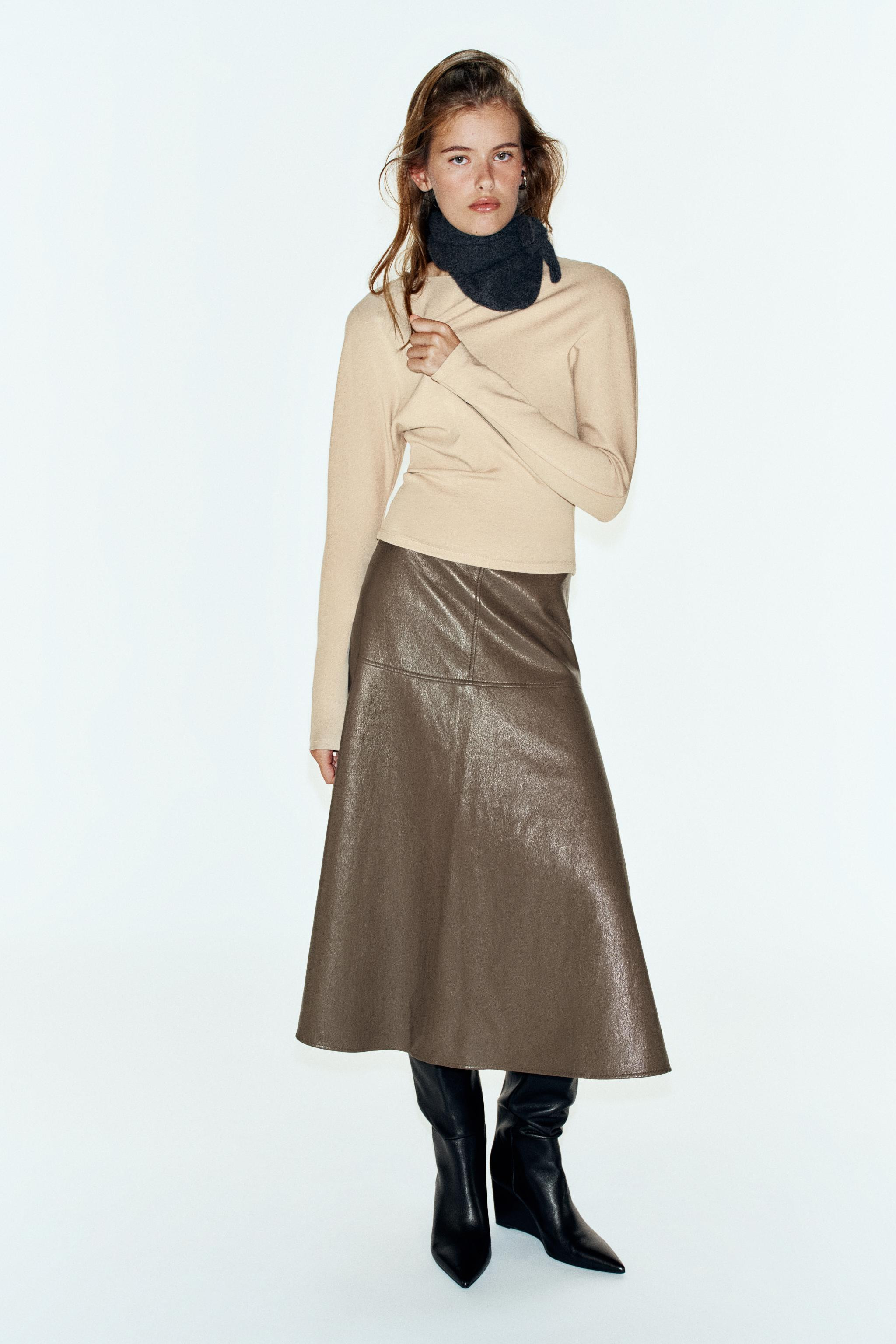 FITTED LONG SLEEVE T-SHIRT | Zara US