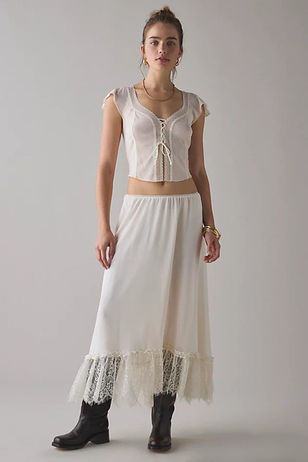 Kimchi Blue Shauna Low-Rise Semi-Sheer Lace Trim Maxi Skirt in White, Women's at Urban Outfitters | Urban Outfitters (US and RoW)